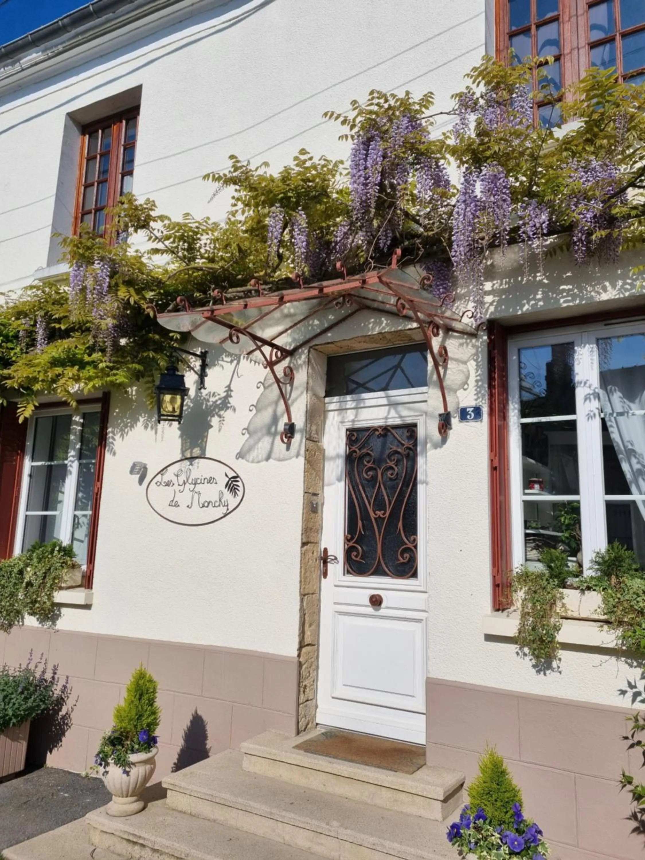 Property building in Les Glycines de Monchy- Chambres d'hôtes