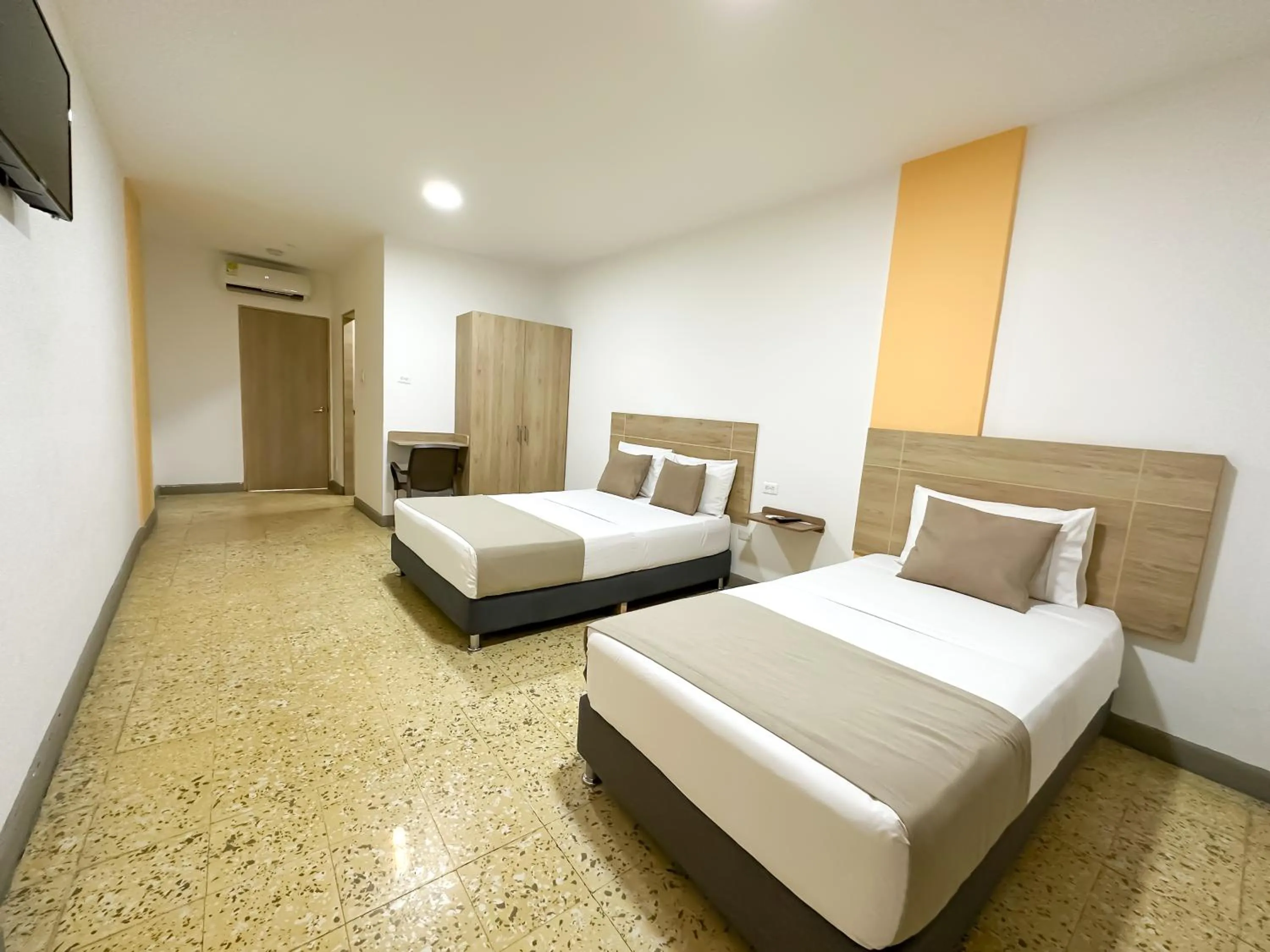 TV and multimedia, Bed in Hotel Zamay Centro Historico