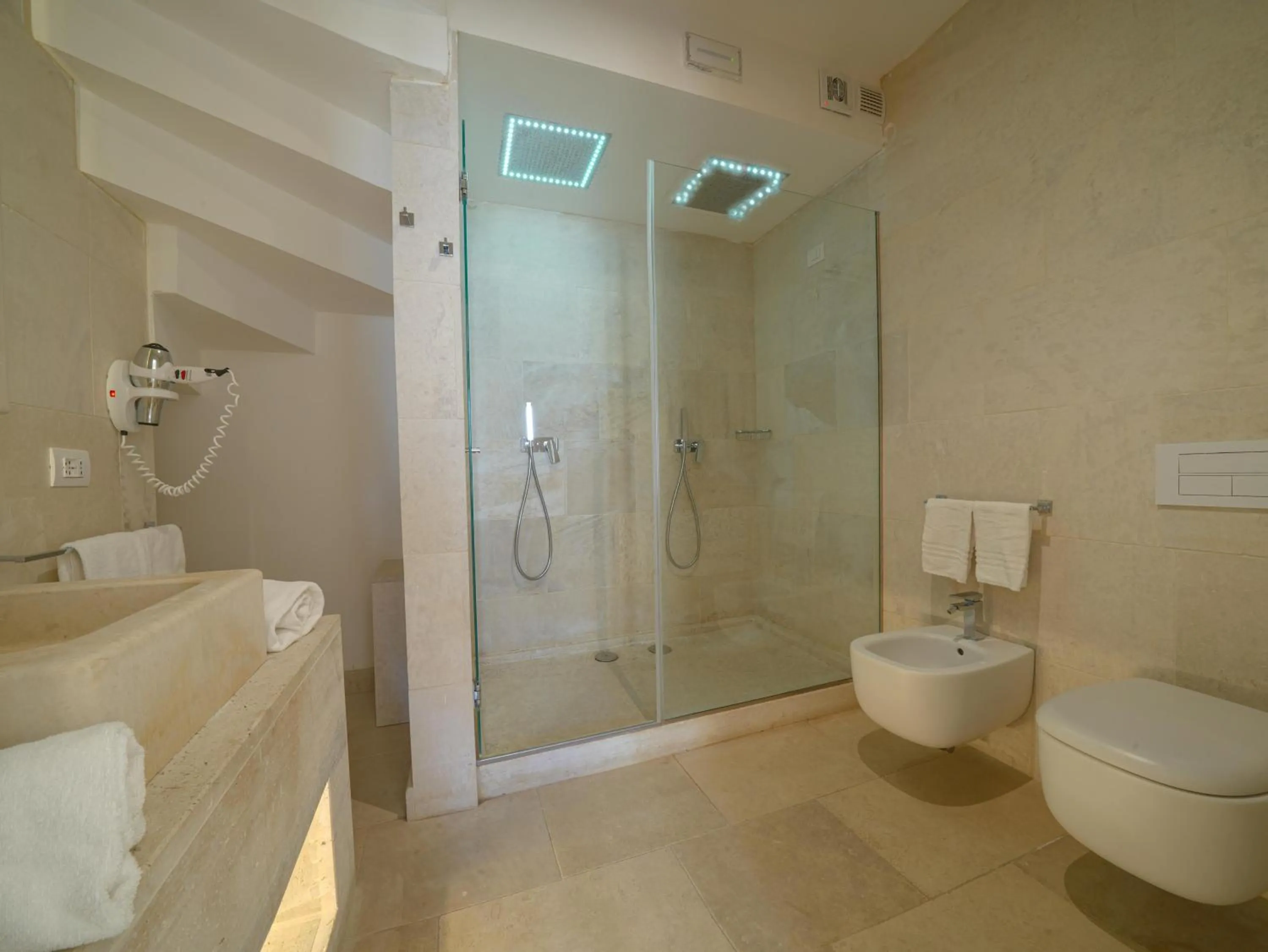 HOTEL BARONE DI MARE