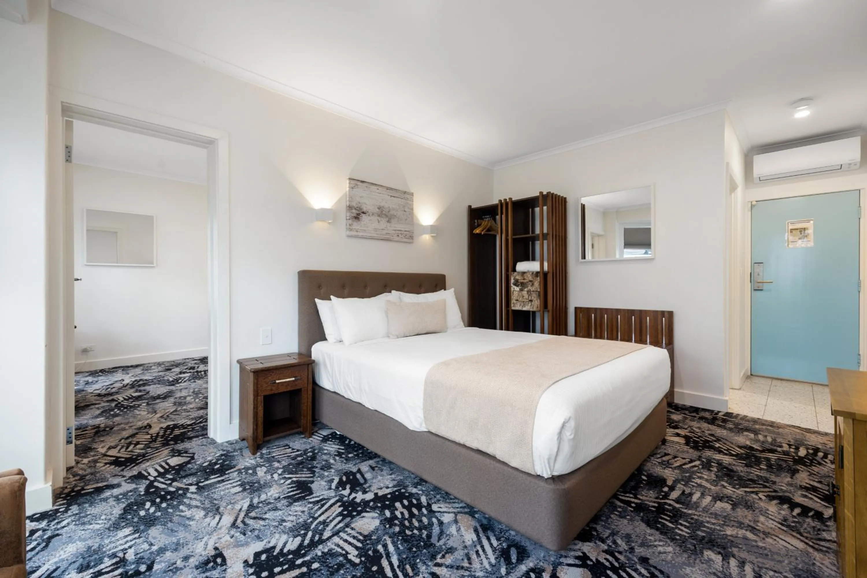 Bed in Best Western Adelaide Airport