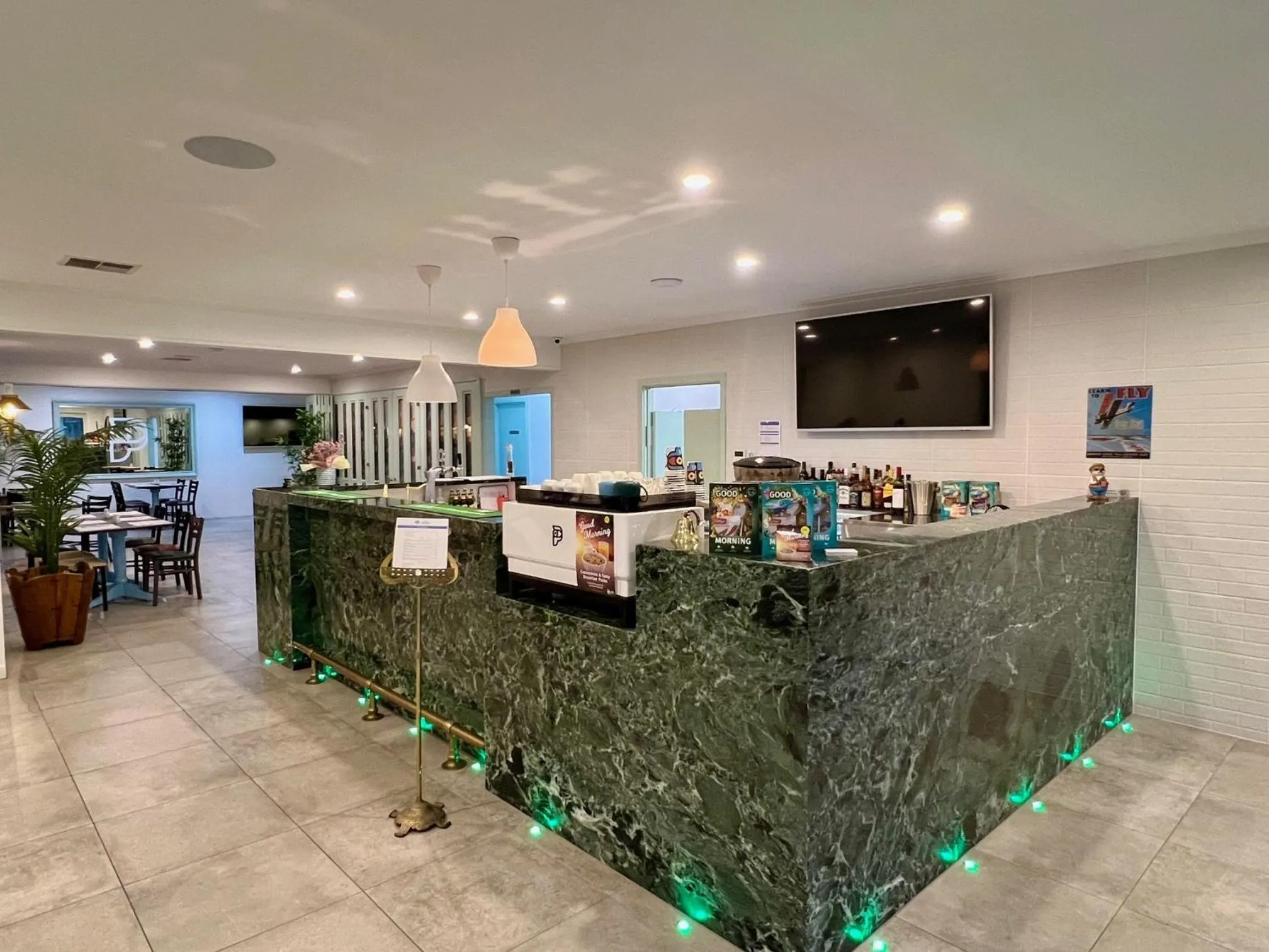 Evening entertainment in Best Western Adelaide Airport