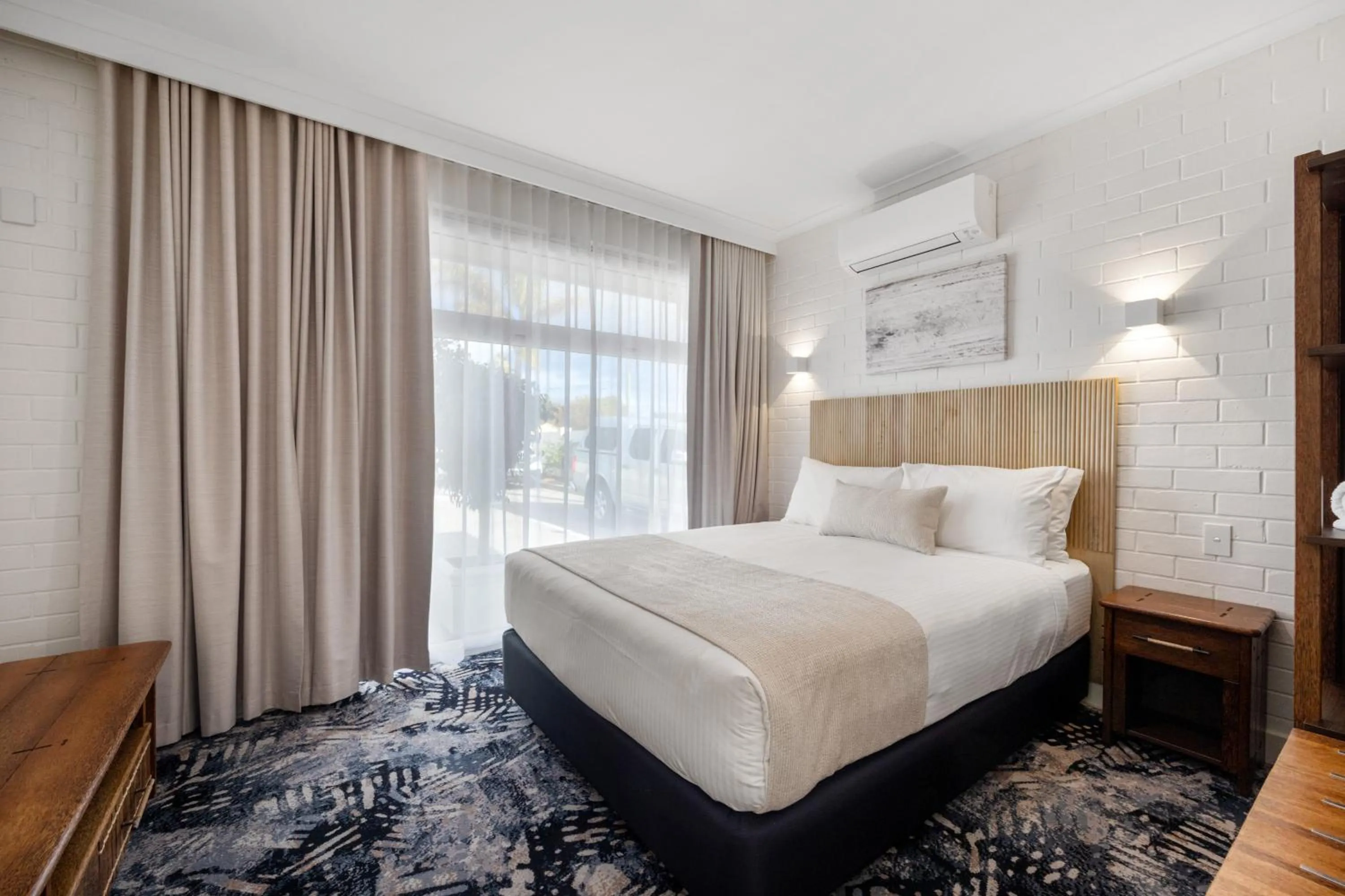 Bed in Best Western Adelaide Airport