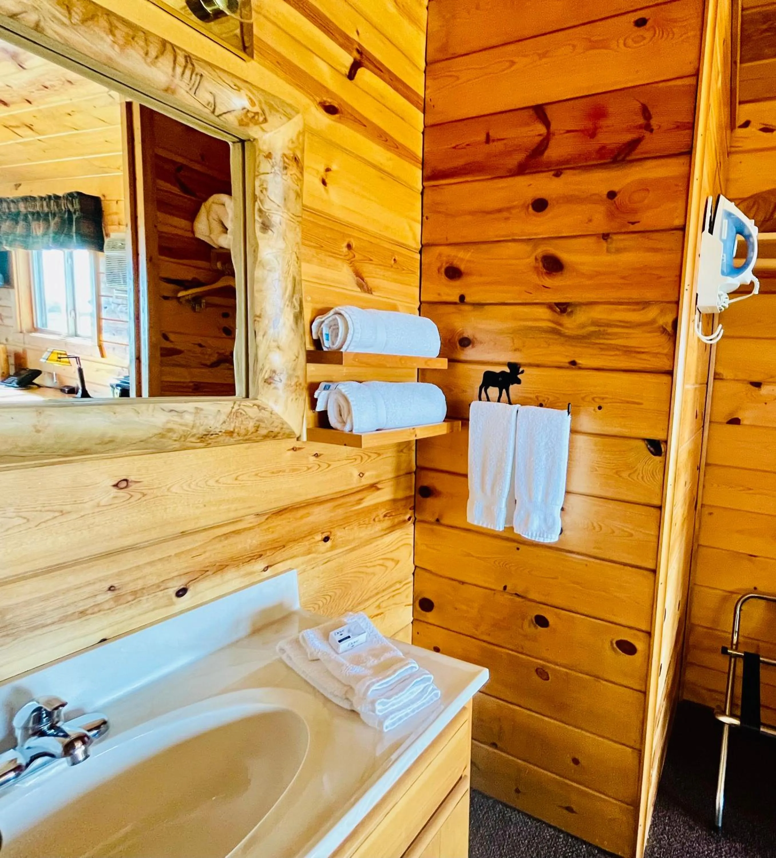 Bathroom in Badlands Frontier Cabins
