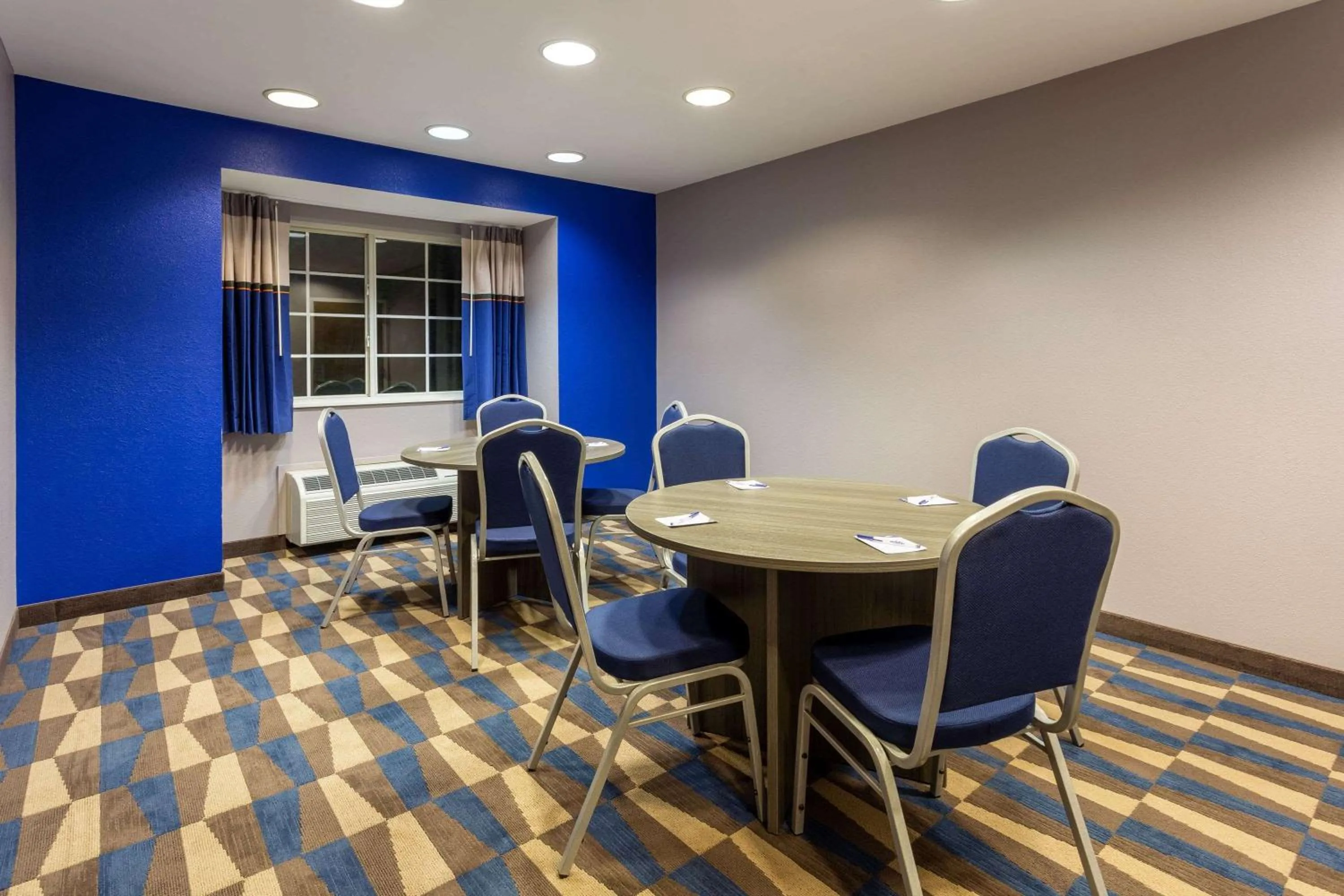 Meeting/conference room in Microtel Inn & Suites by Wyndham Bethel/Danbury