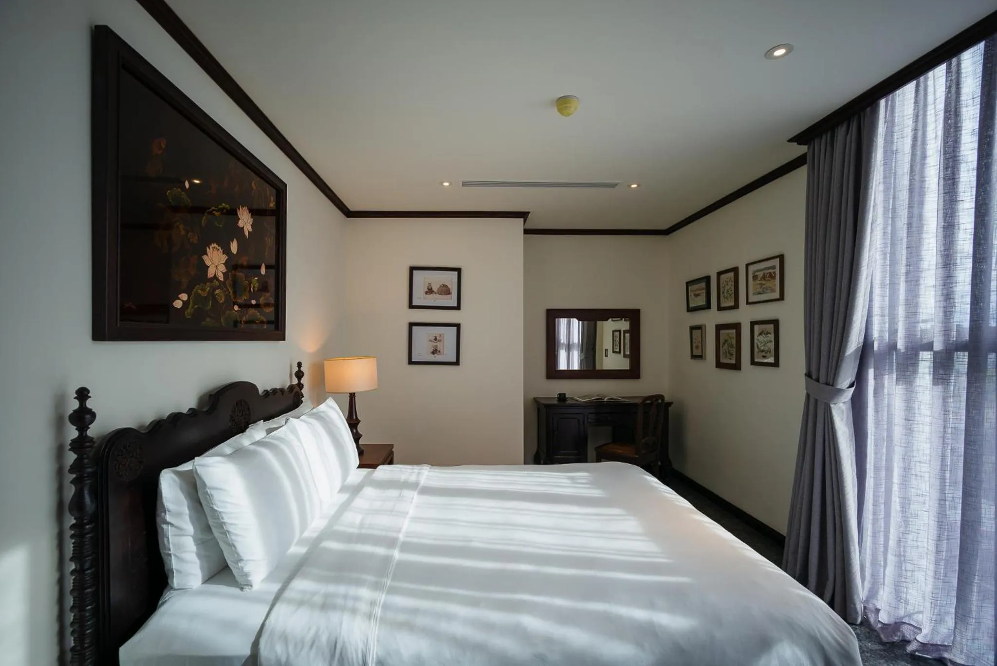 Photo of the whole room, Bed in Amanaki Thao Dien