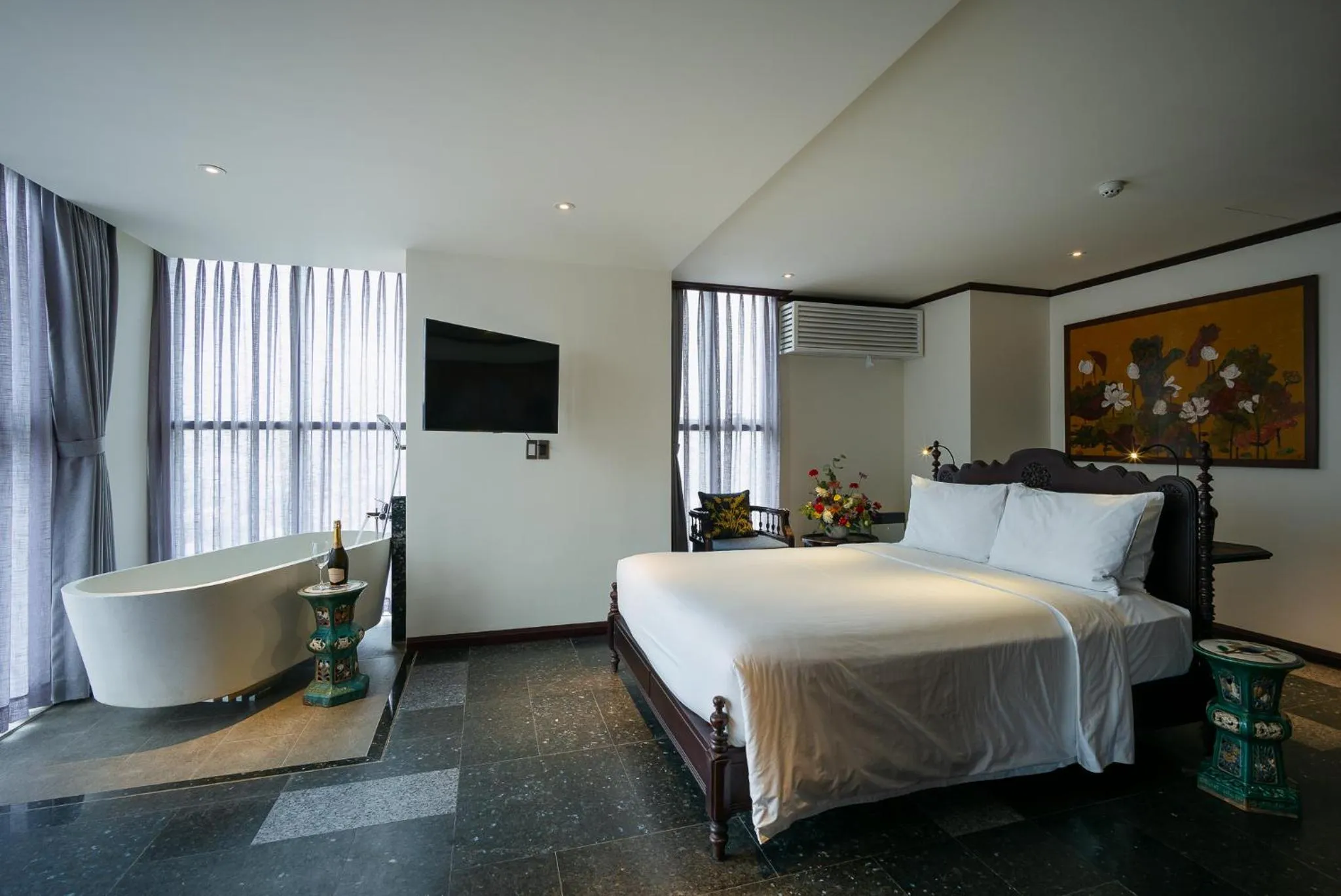Photo of the whole room, Bed in Amanaki Thao Dien