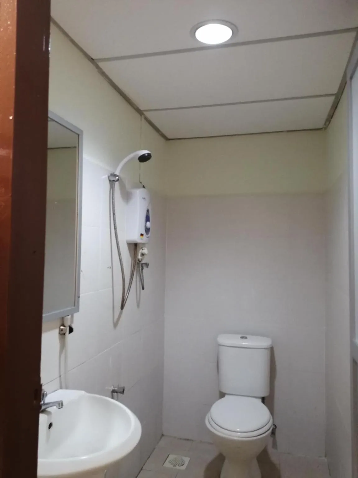 Shower in Sandy Beach Resort By Casa Loma