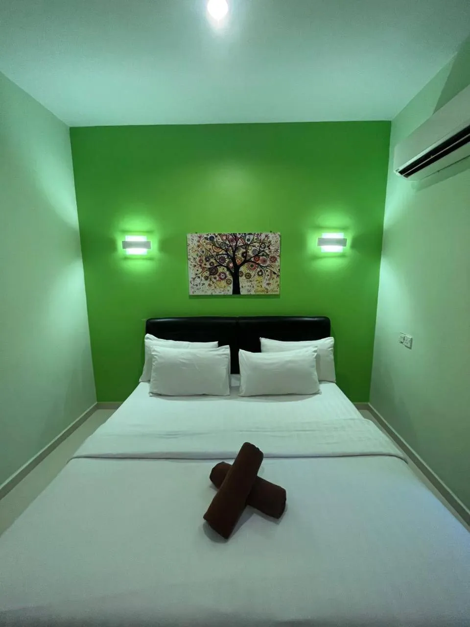 Bed in Sandy Beach Resort By Casa Loma