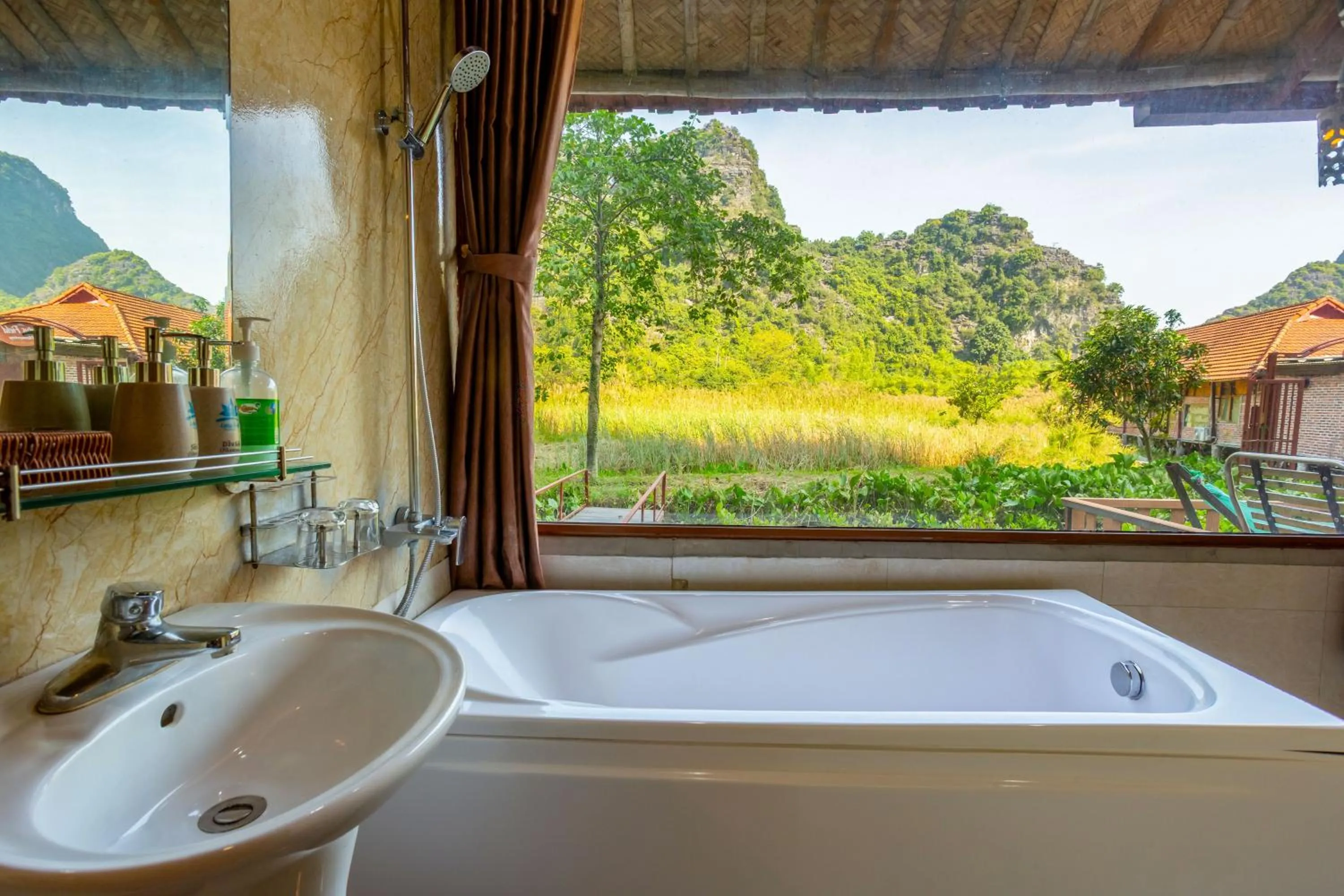 Lotus Field Homestay