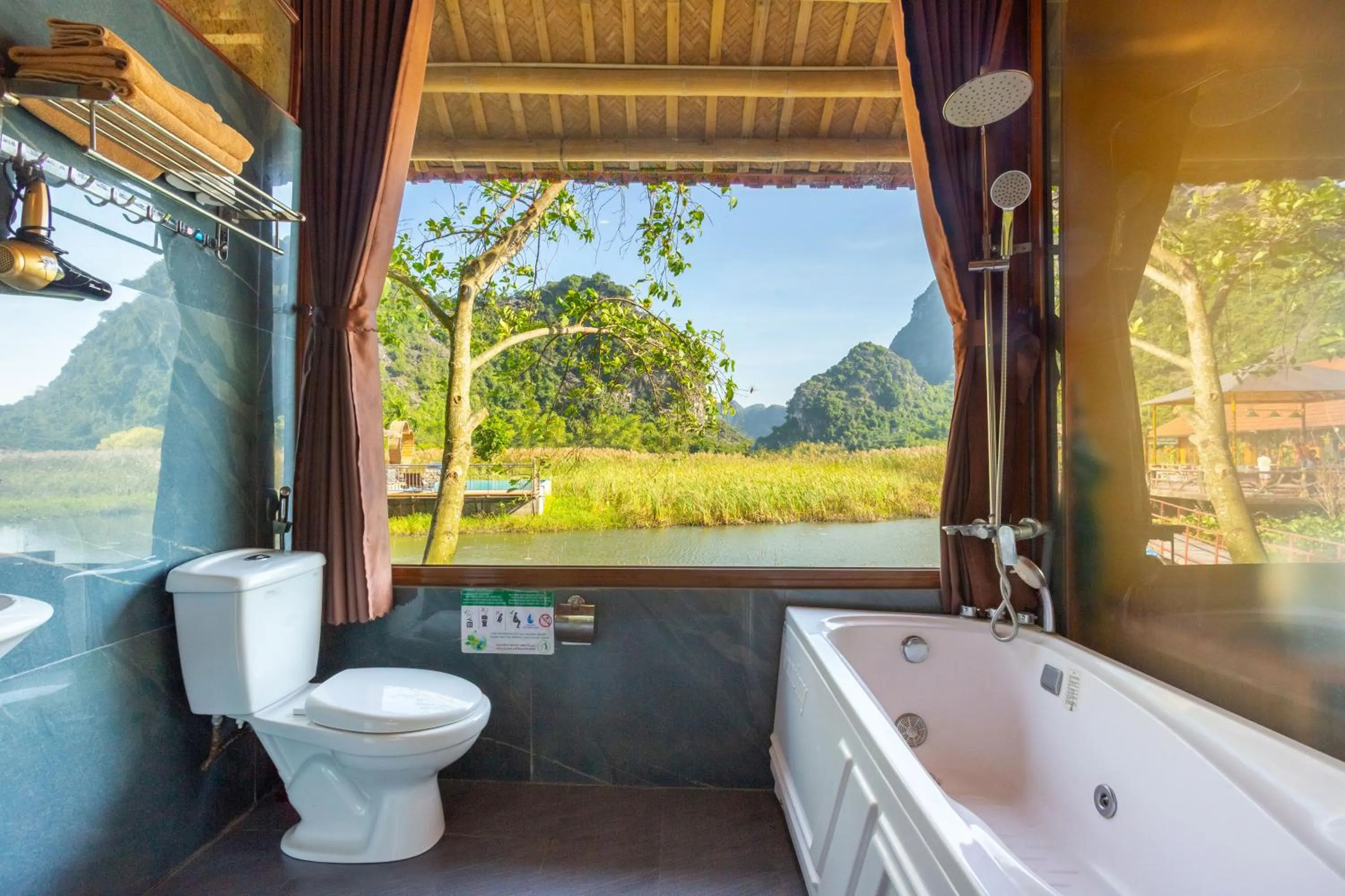 Lotus Field Homestay