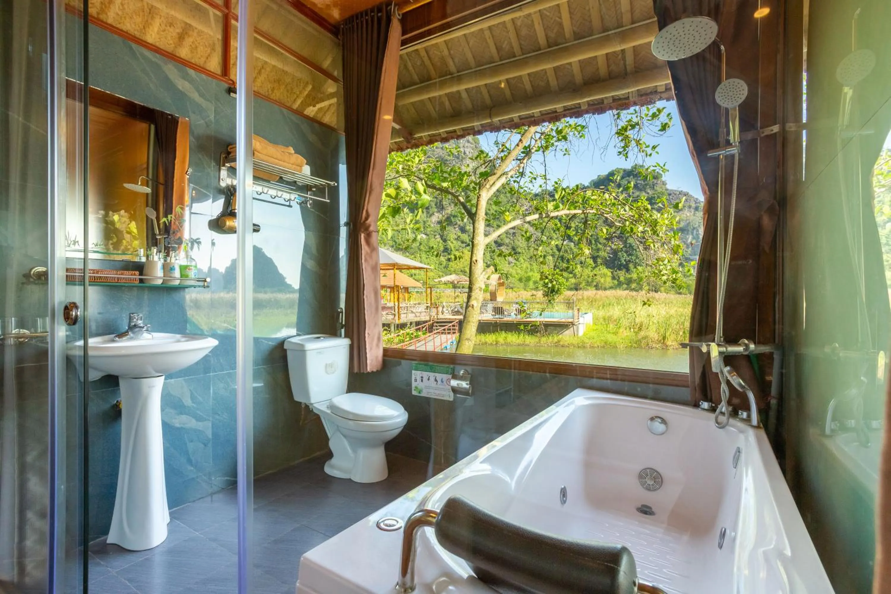 Lotus Field Homestay