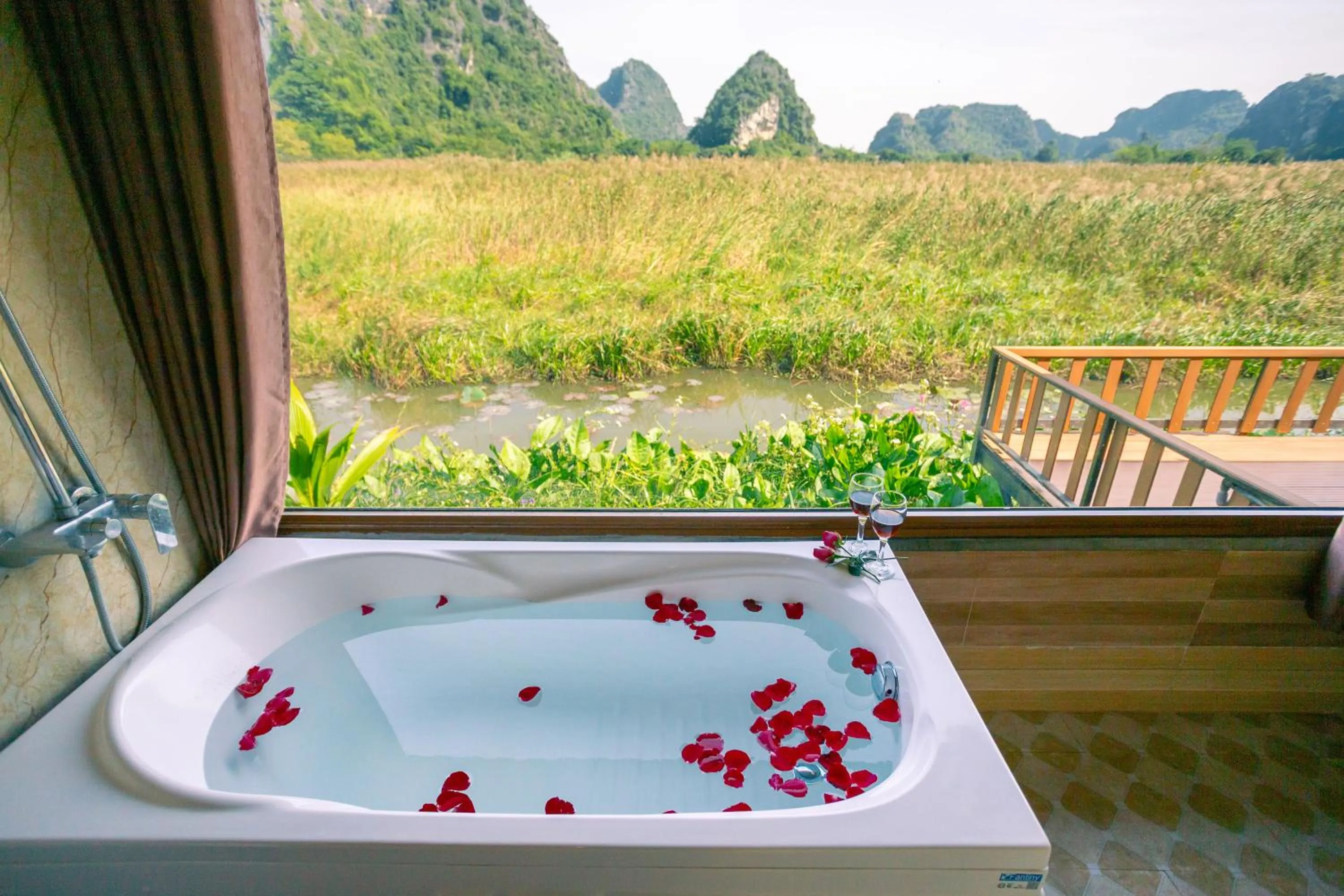 Lotus Field Homestay