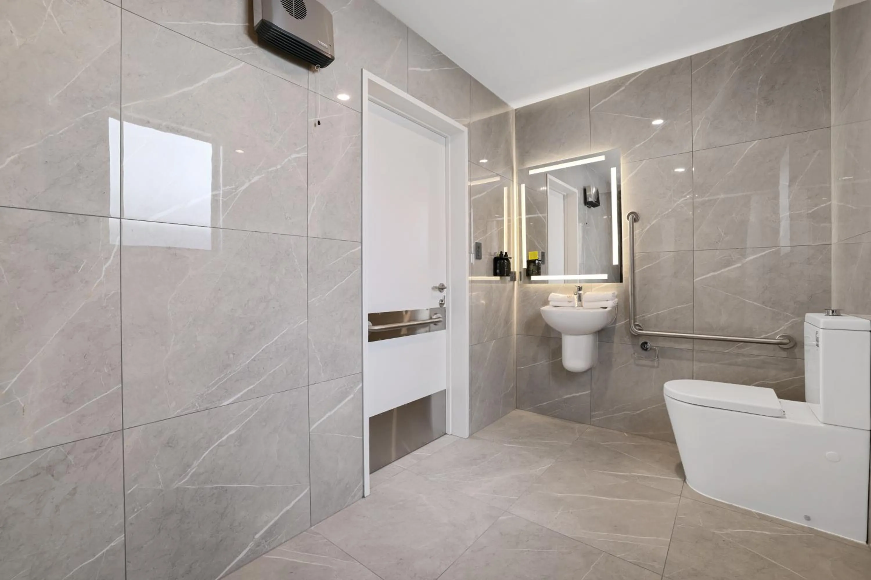 Bathroom in Golden Hotel