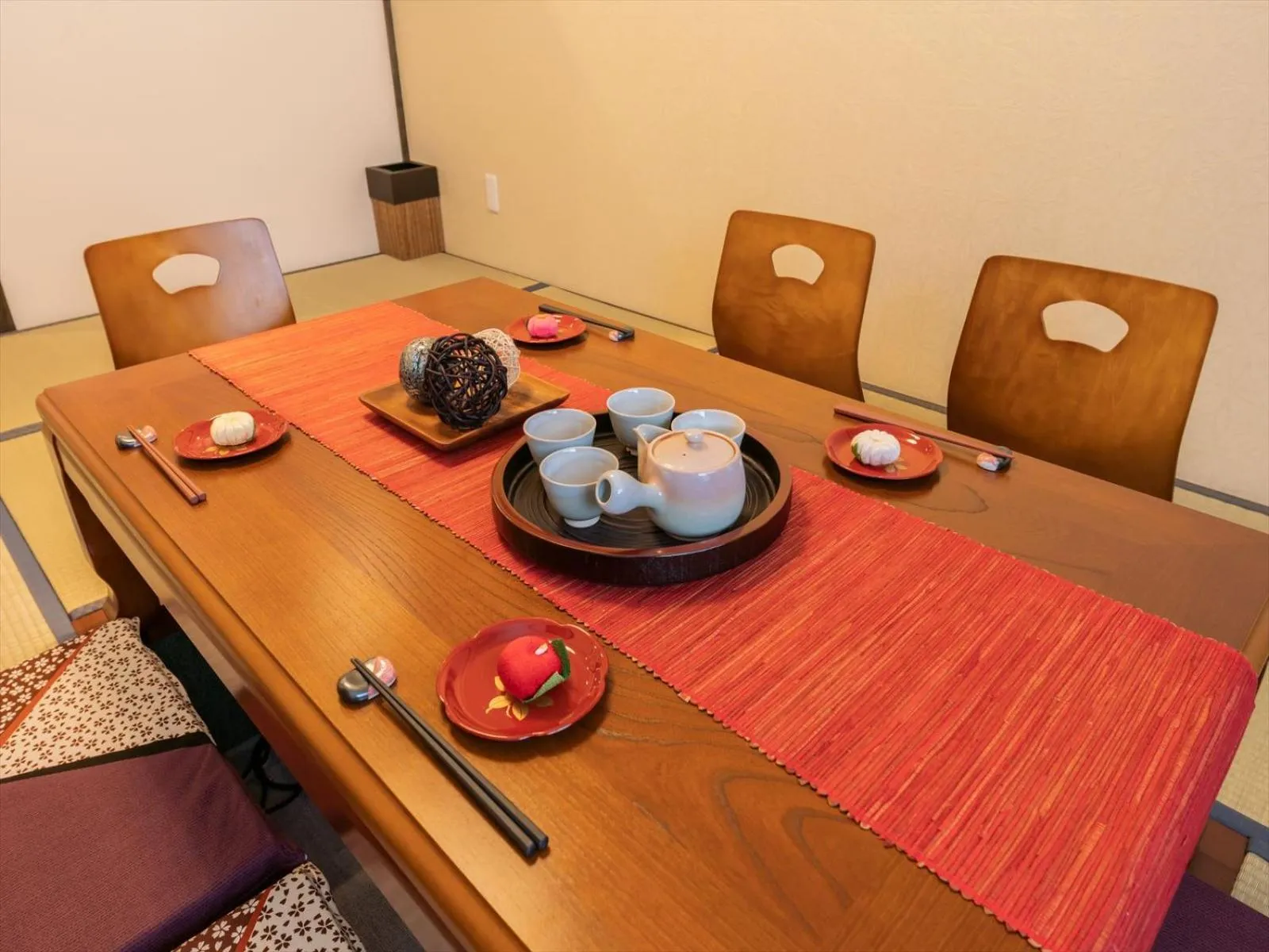 Living room in YADOYA Ryusenjicho