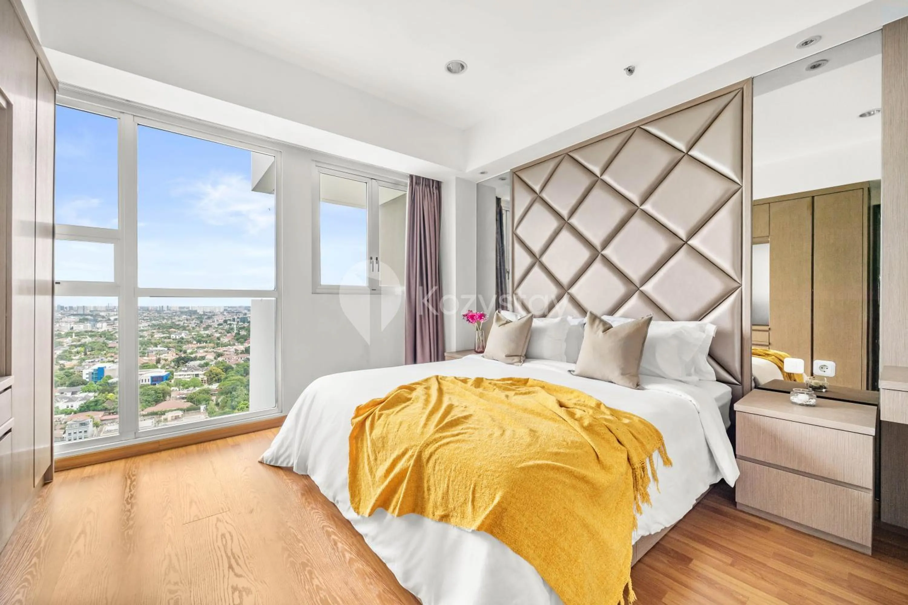 Bedroom, Bed in Soleil by Kozystay - Kemang
