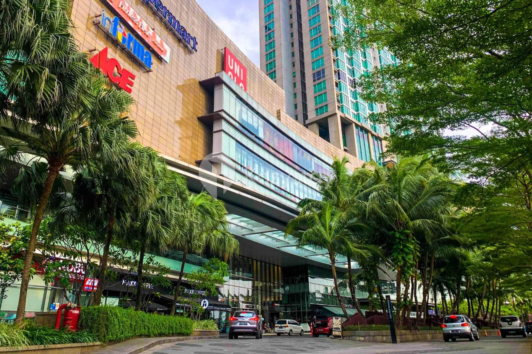 Shopping Area in Soleil by Kozystay - Kemang