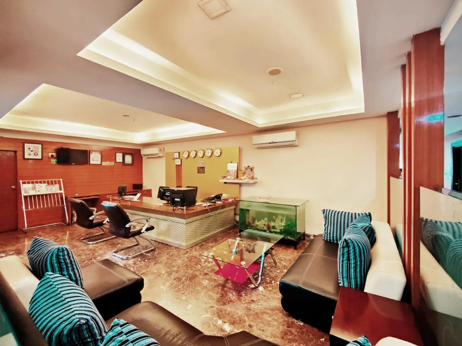 Lobby or reception in Hotel Delphi Grand Hyderabad - Hi-Tech City, Perfect for Business & Comfort