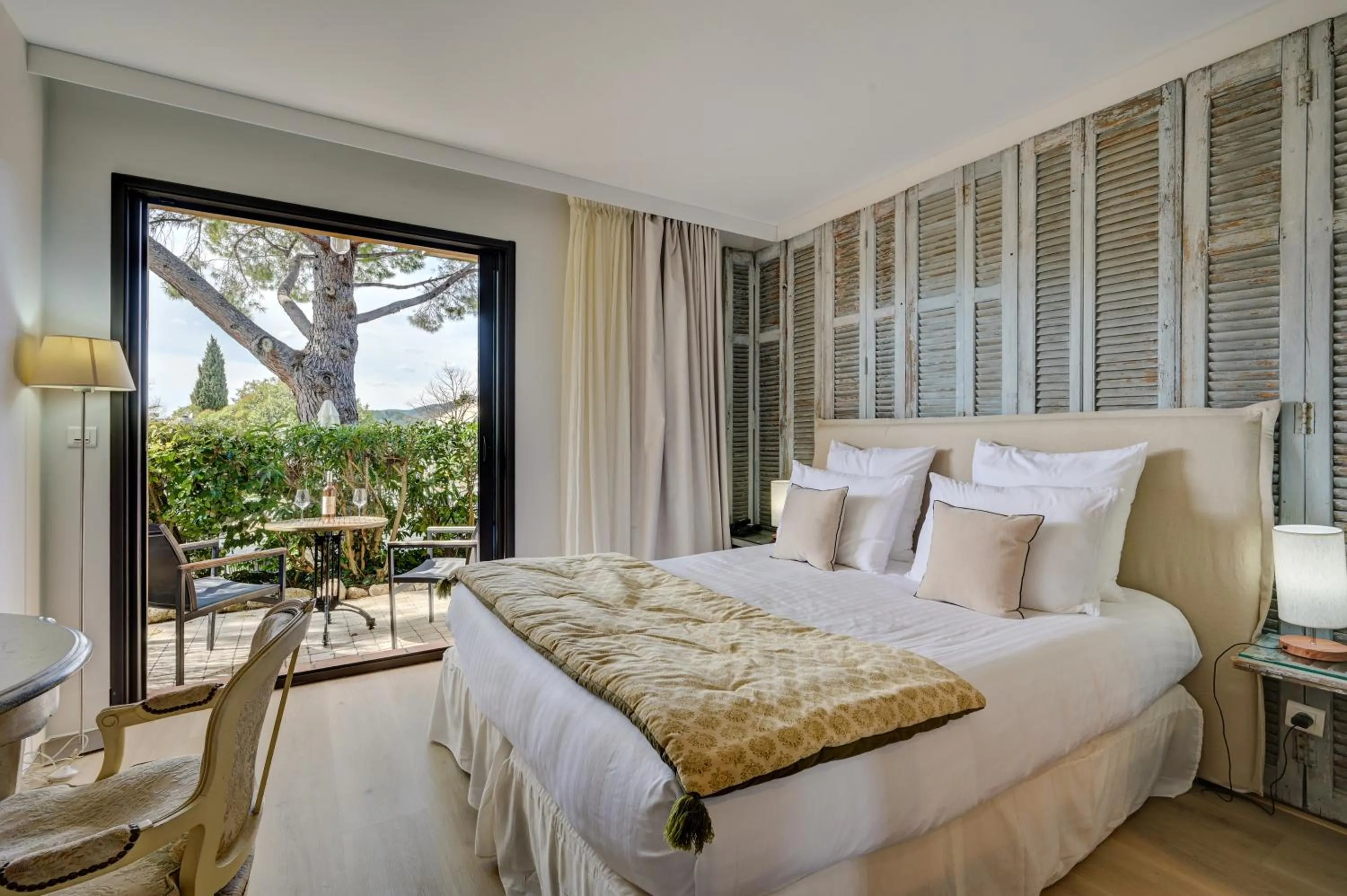 Bed in Hotel Bastide & SPA - Villa de Lourmarin