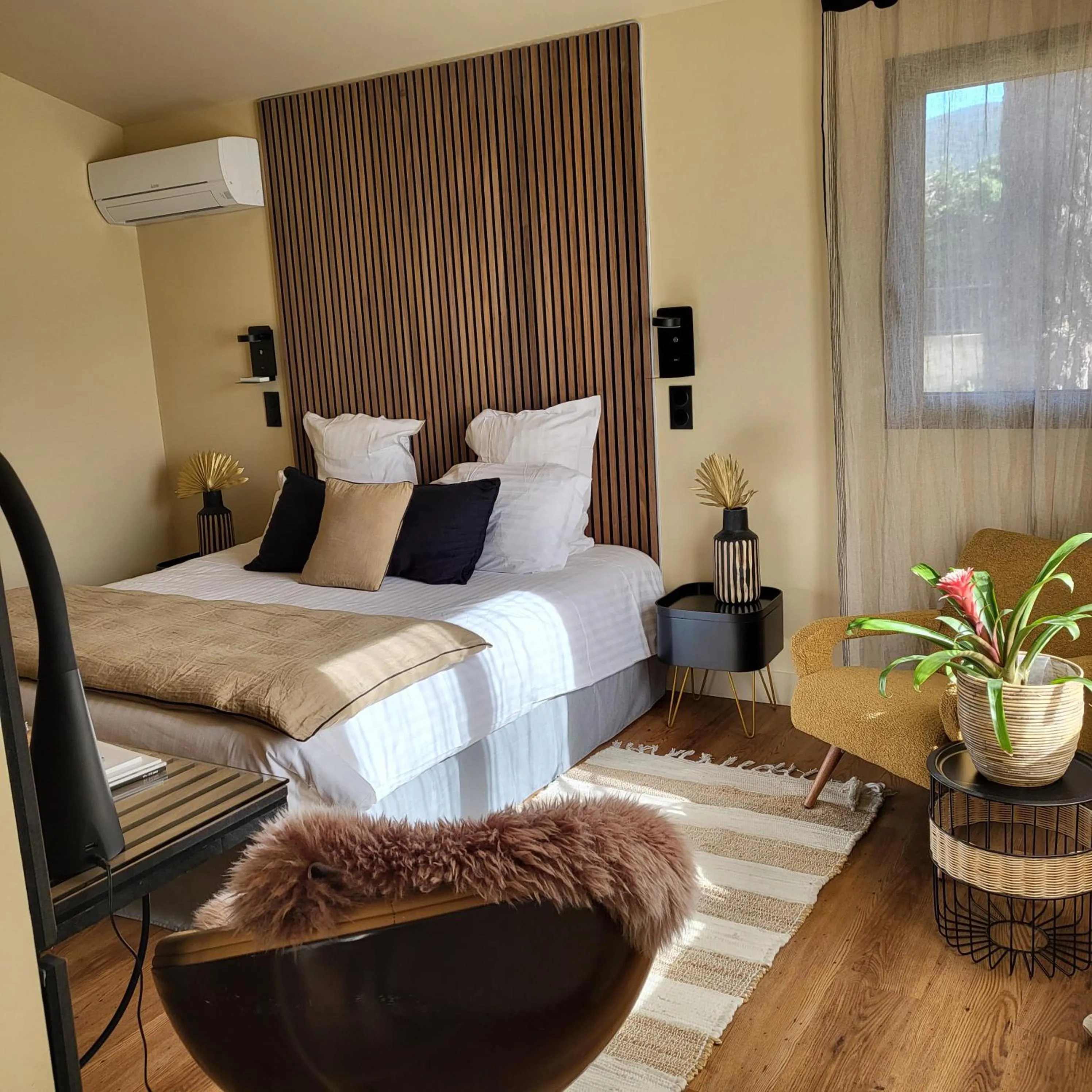 Bed in Hotel Bastide & SPA - Villa de Lourmarin