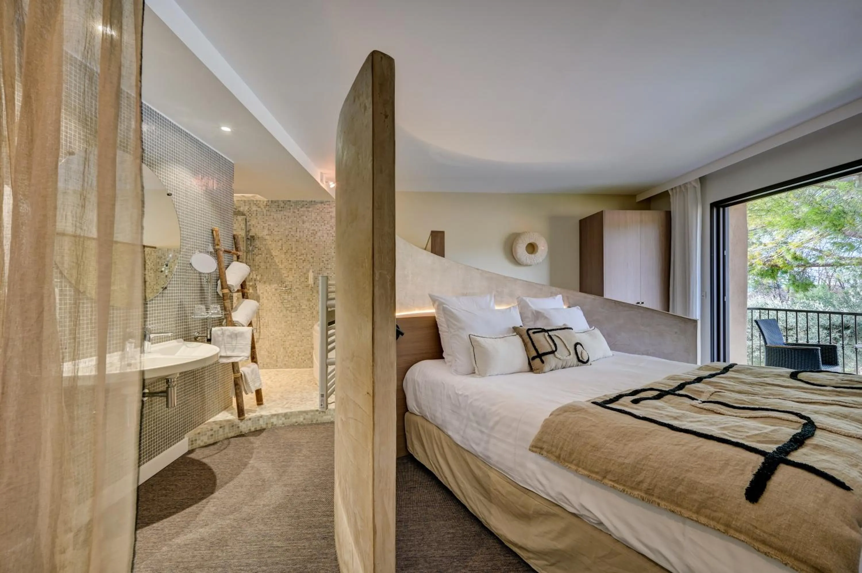 Bed in Hotel Bastide & SPA - Villa de Lourmarin