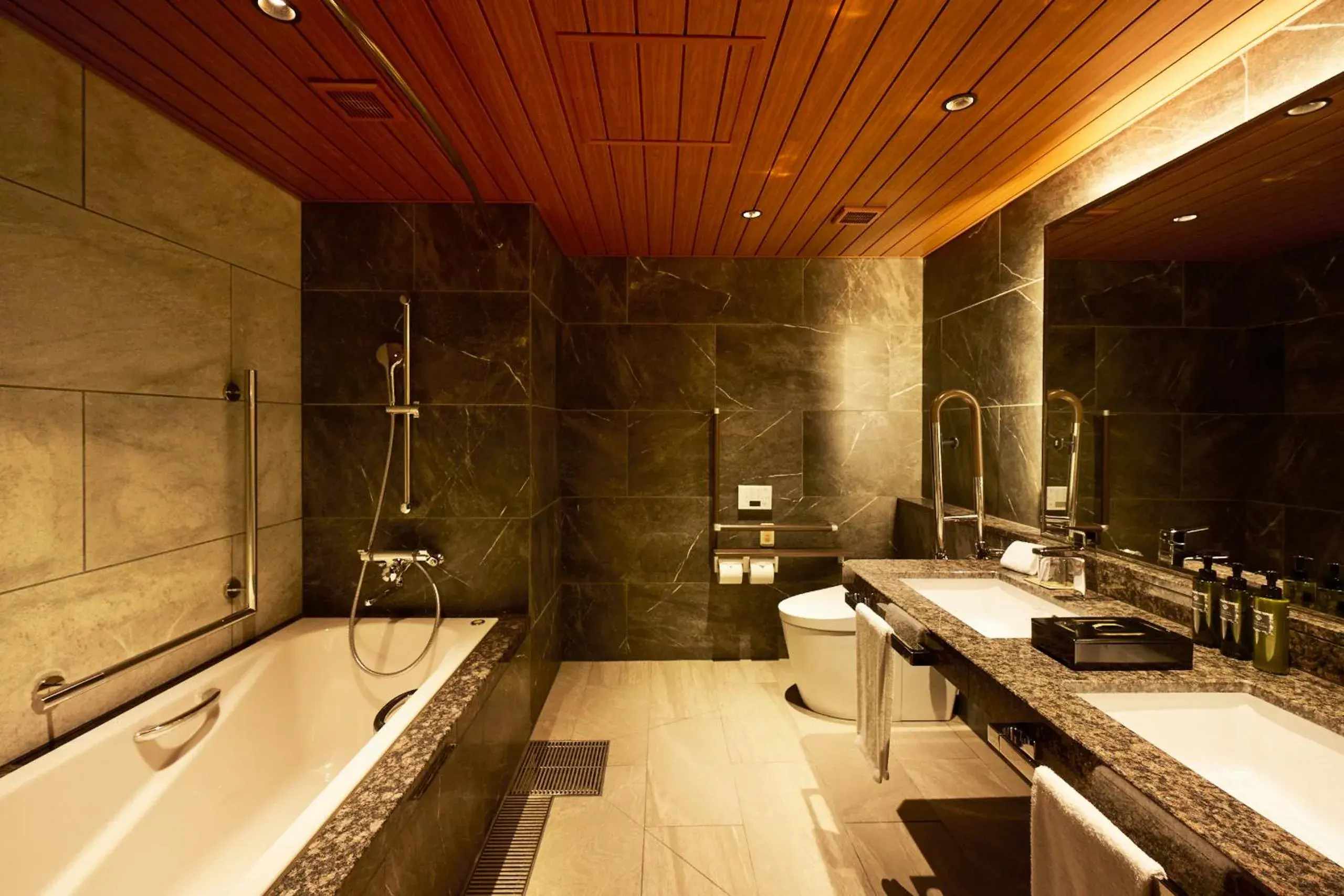 Accessible Twin Room in Sora Niwa Terrace Kyoto Accessible Twin Room in Sora Niwa Terrace Kyoto
