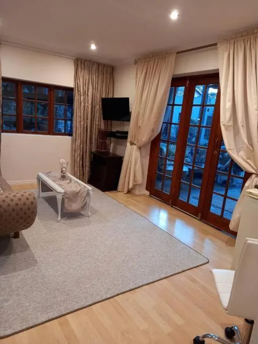 Stunning BnB in Gorgeous Garden Setting