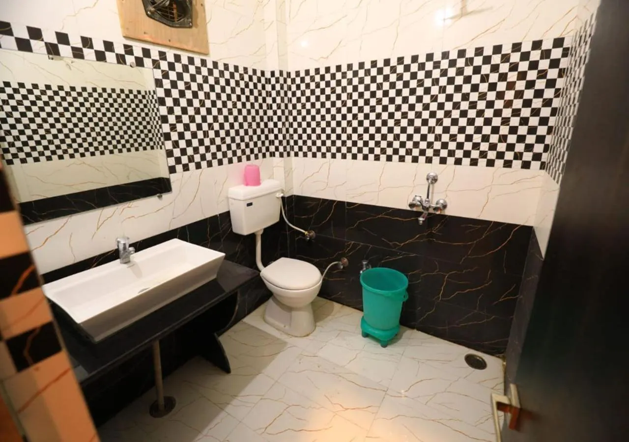 Bathroom in Hotel Prince-Near Jaisalmer Fort