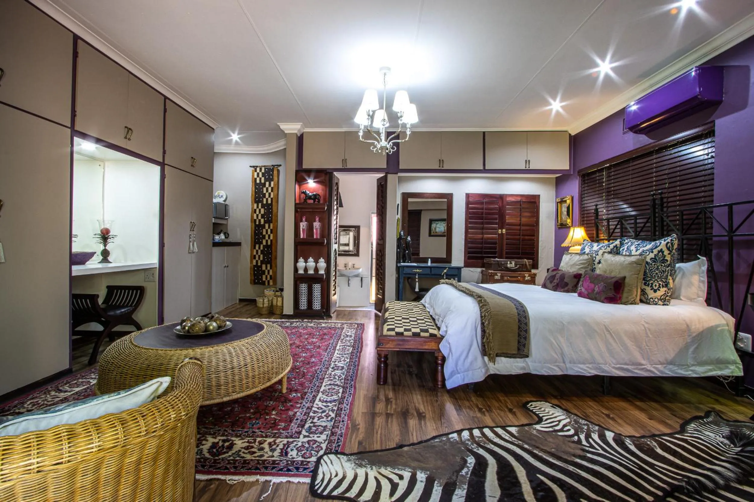 Photo of the whole room, Bed in The Tuscan Garden