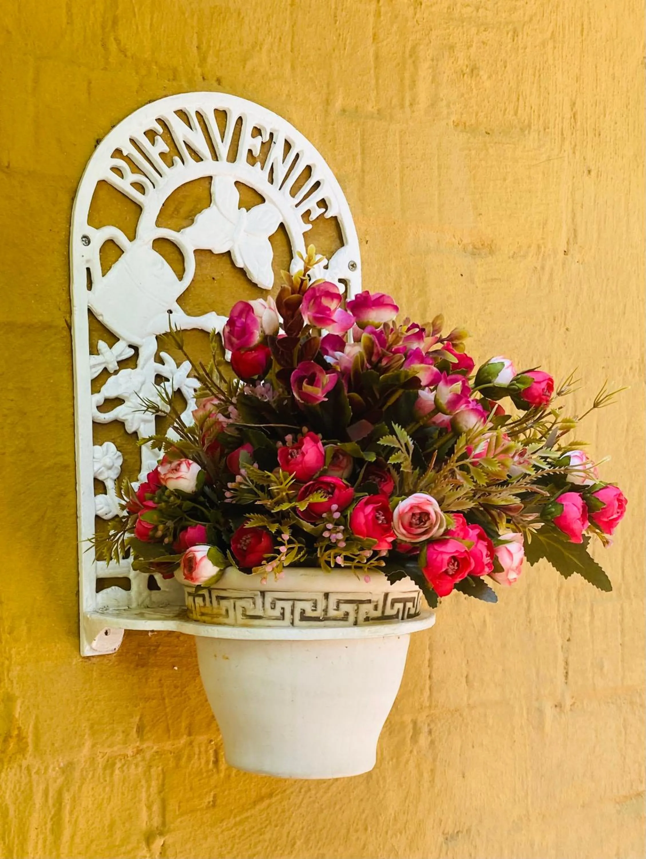 Text overlay in The Tuscan Garden