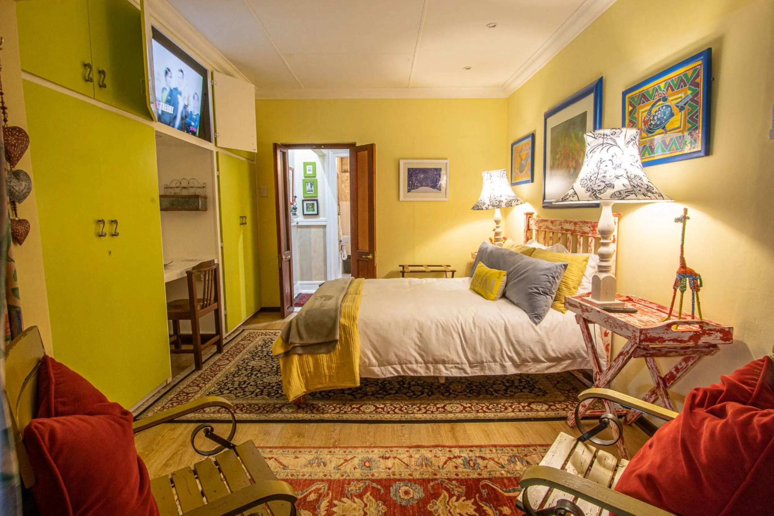 Bedroom, Bed in The Tuscan Garden