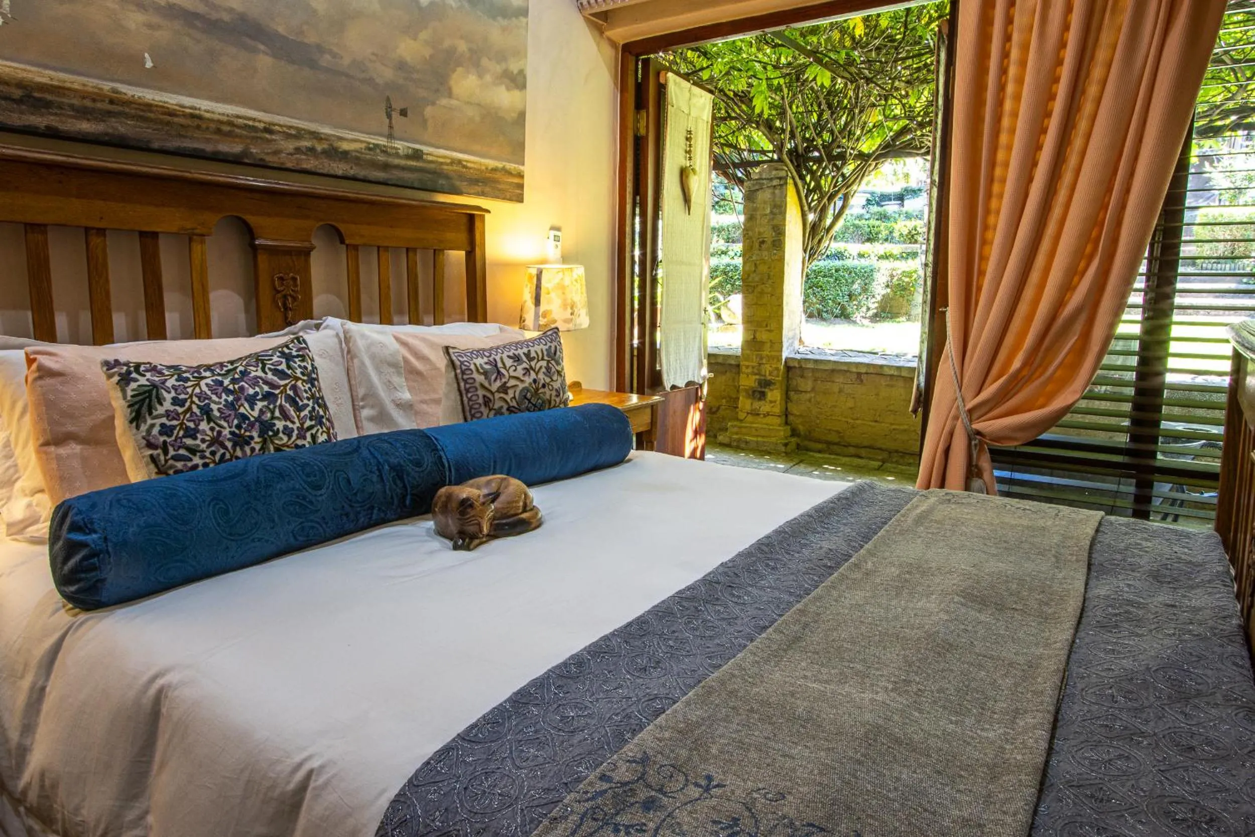 Bedroom, Bed in The Tuscan Garden