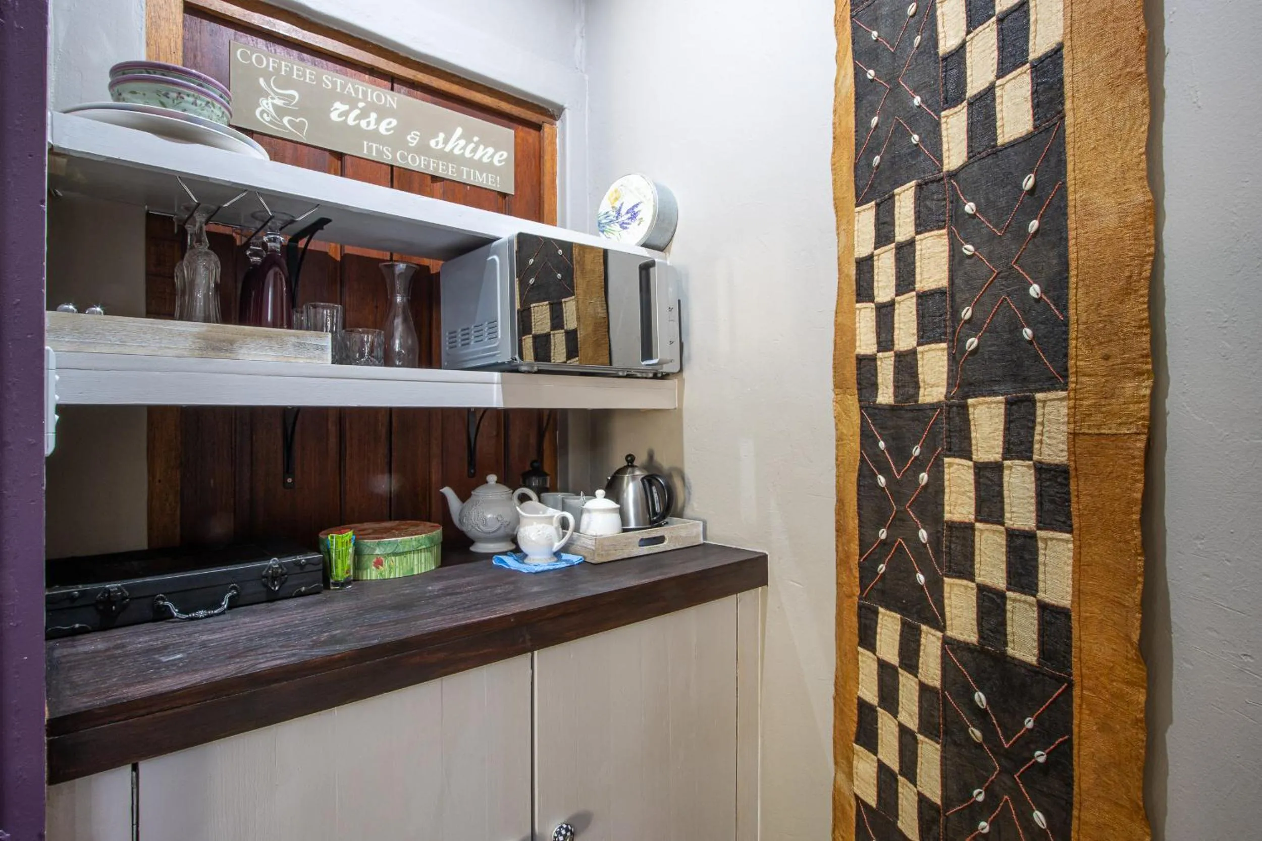 Kitchen or kitchenette in The Tuscan Garden
