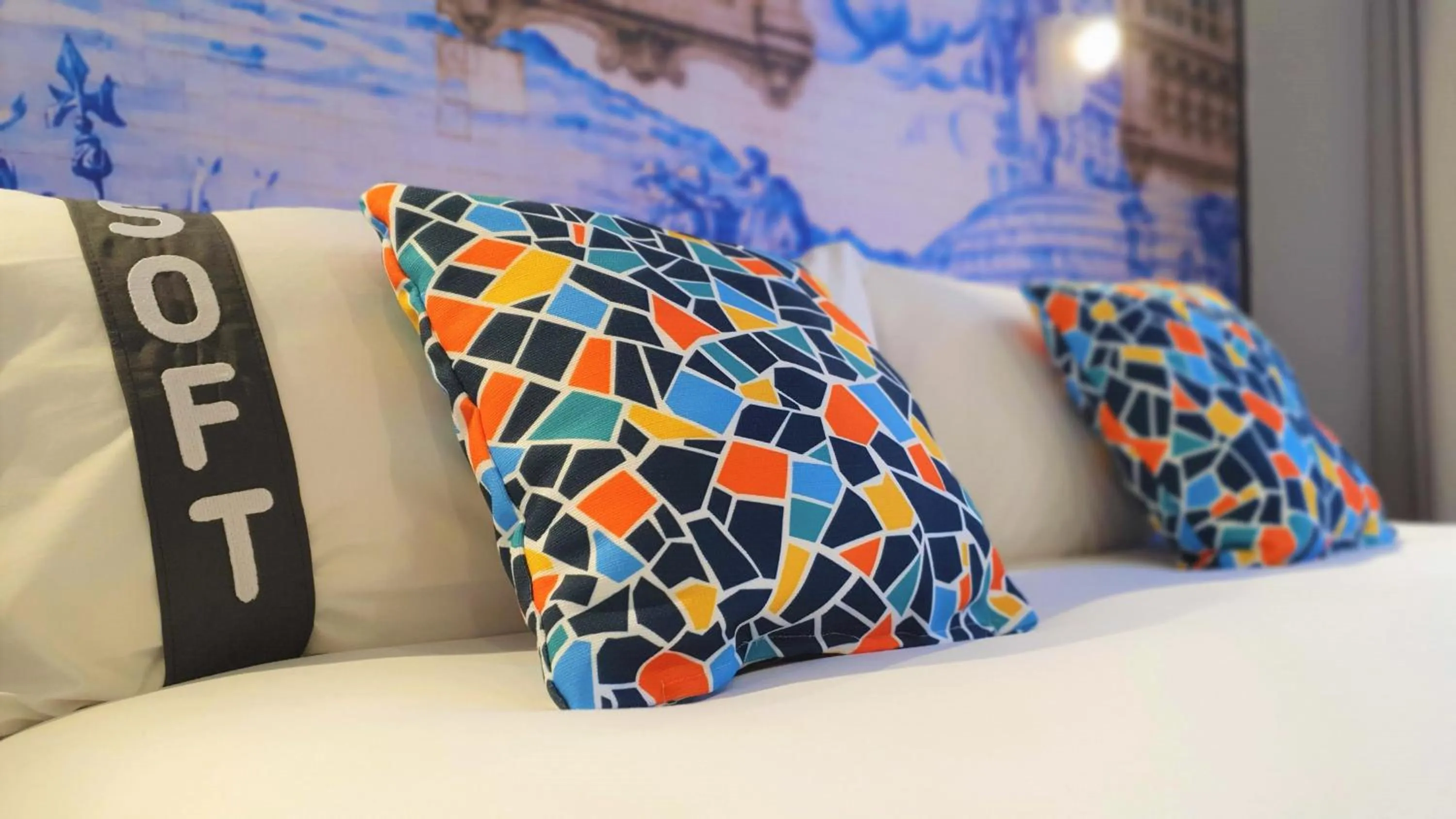 Photo of the whole room, Bed in Casual Raízes Porto