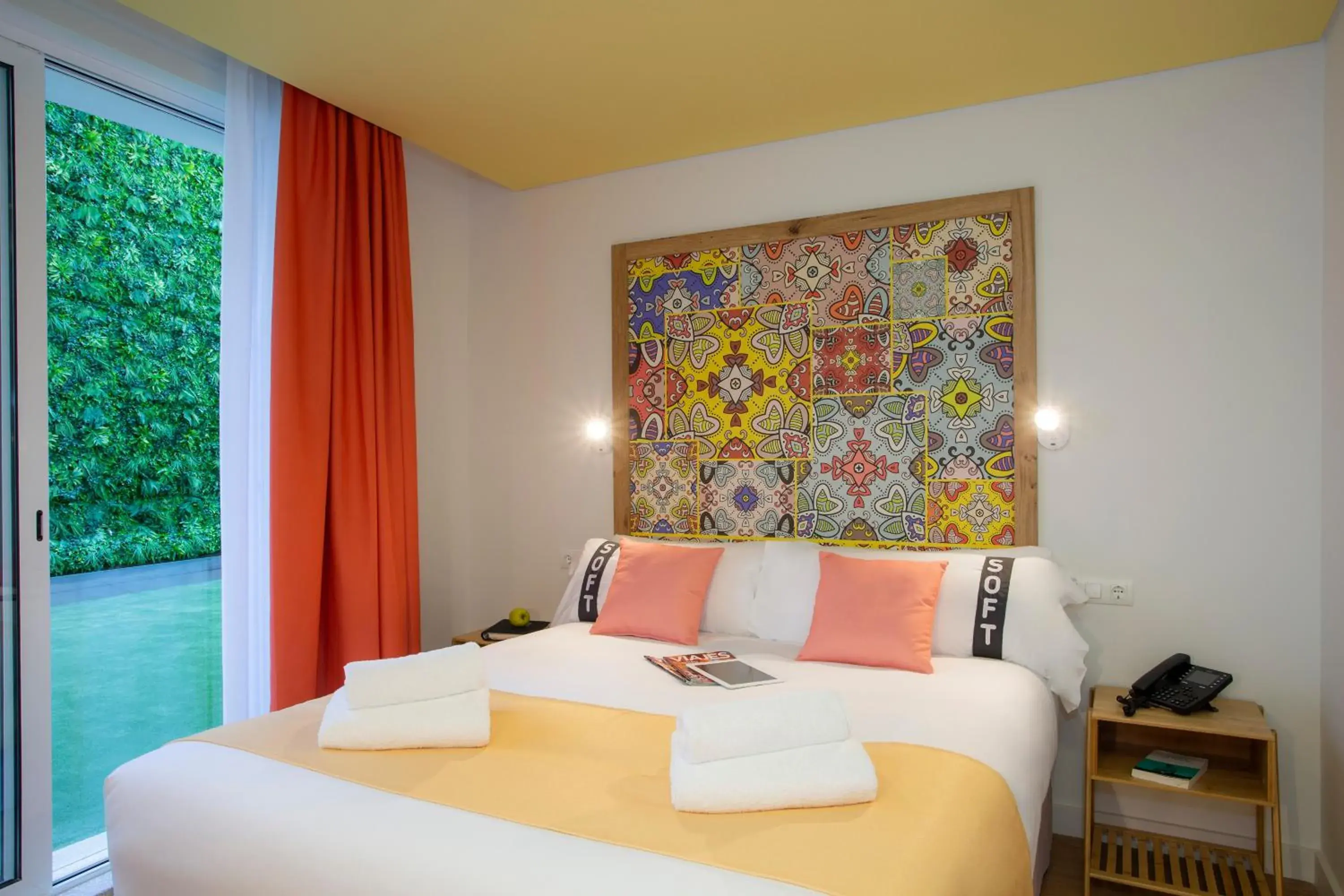 Photo of the whole room, Bed in Casual Raízes Porto Photo of the whole room, Bed in Casual Raízes Porto