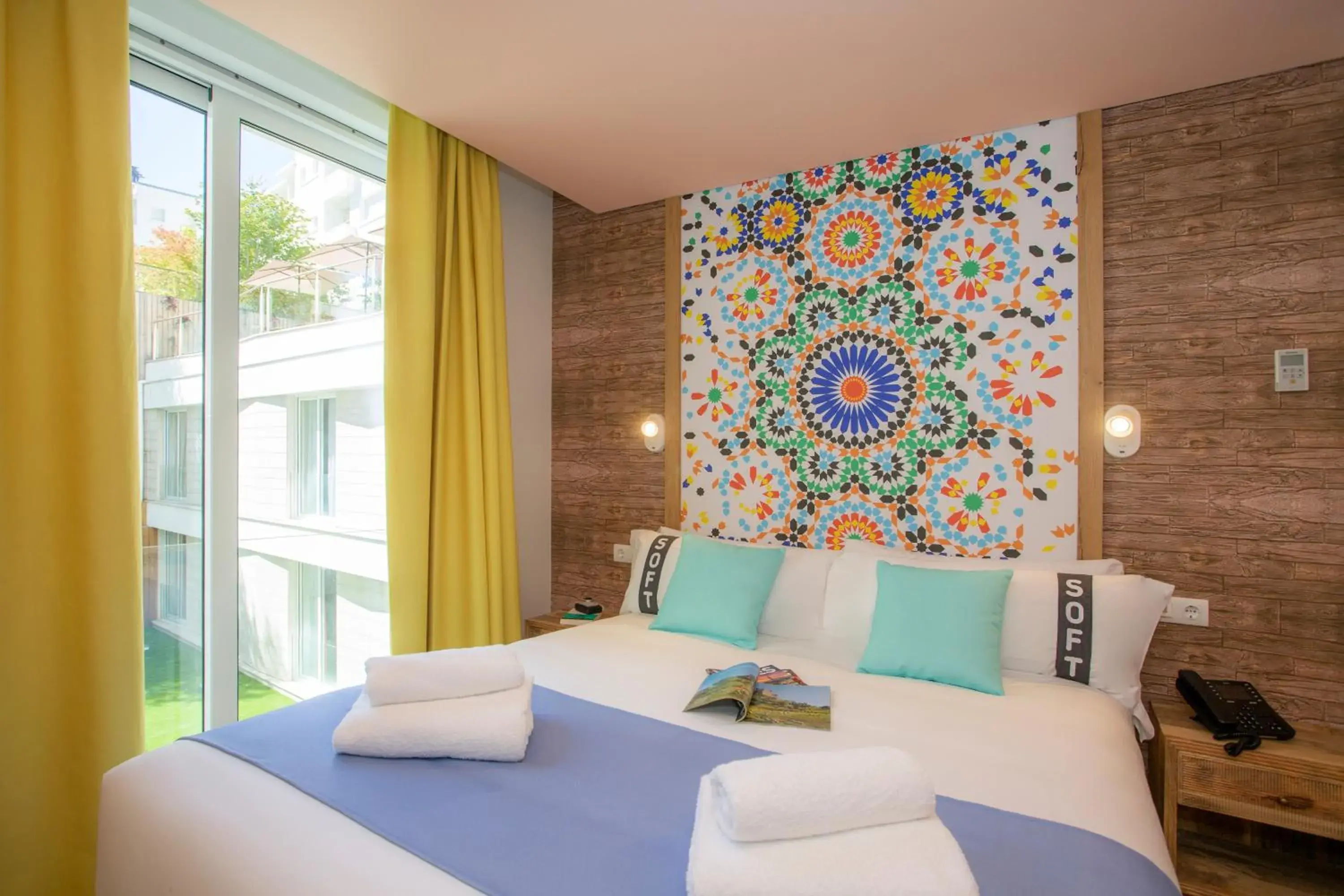 Photo of the whole room, Bed in Casual Raízes Porto Photo of the whole room, Bed in Casual Raízes Porto