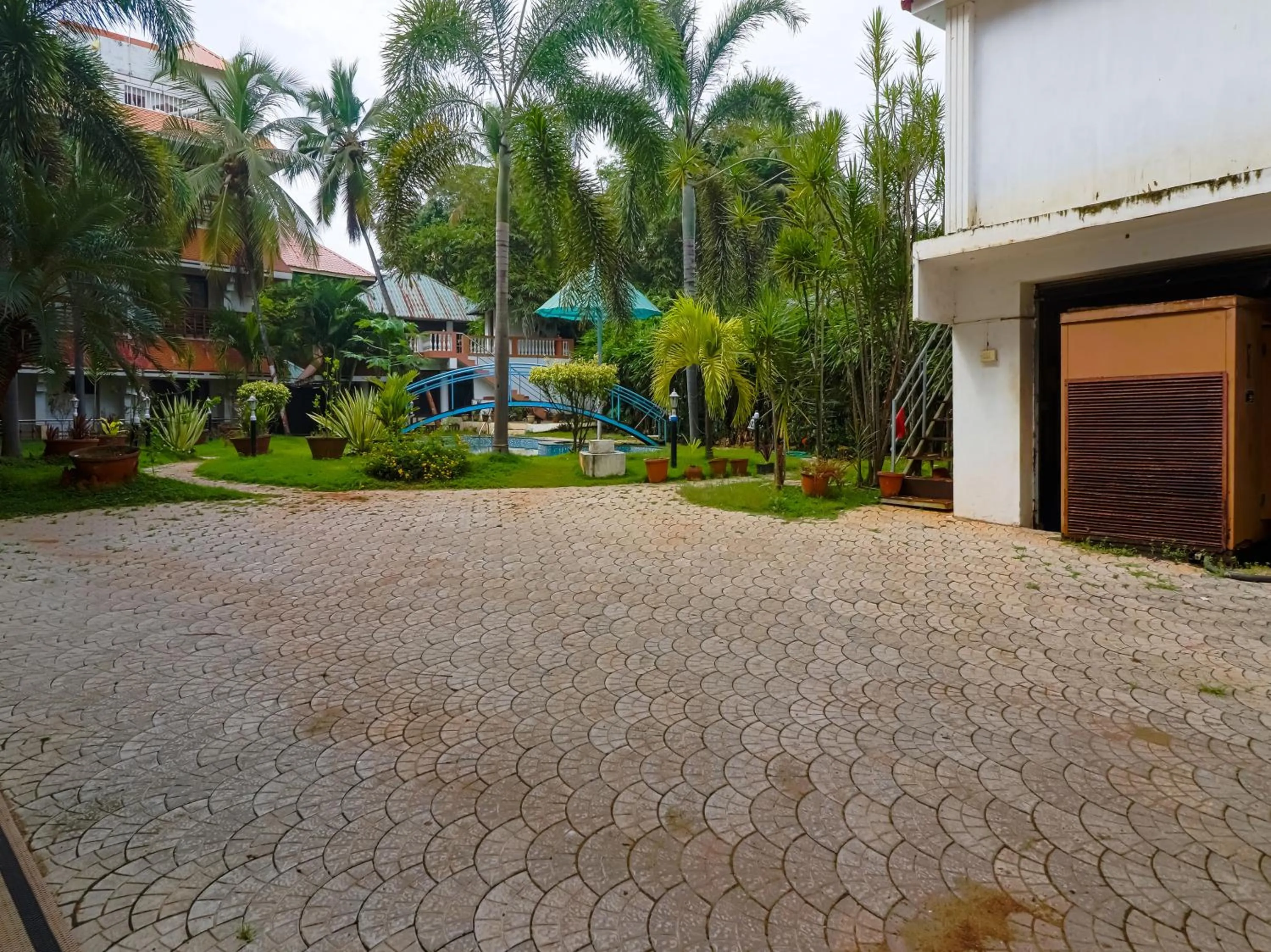 Parking in The Byke Puja Samudra