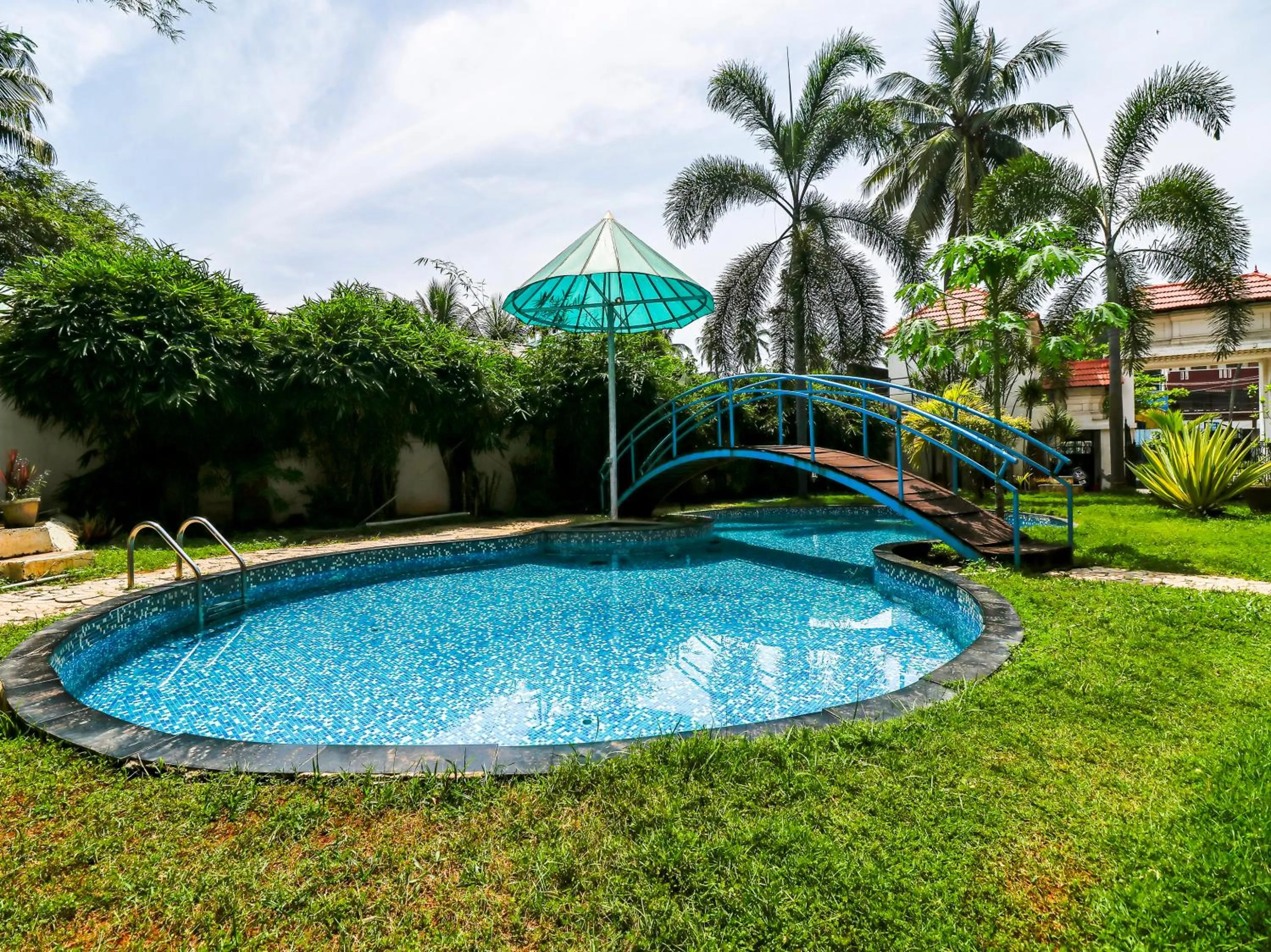 Swimming pool in The Byke Puja Samudra