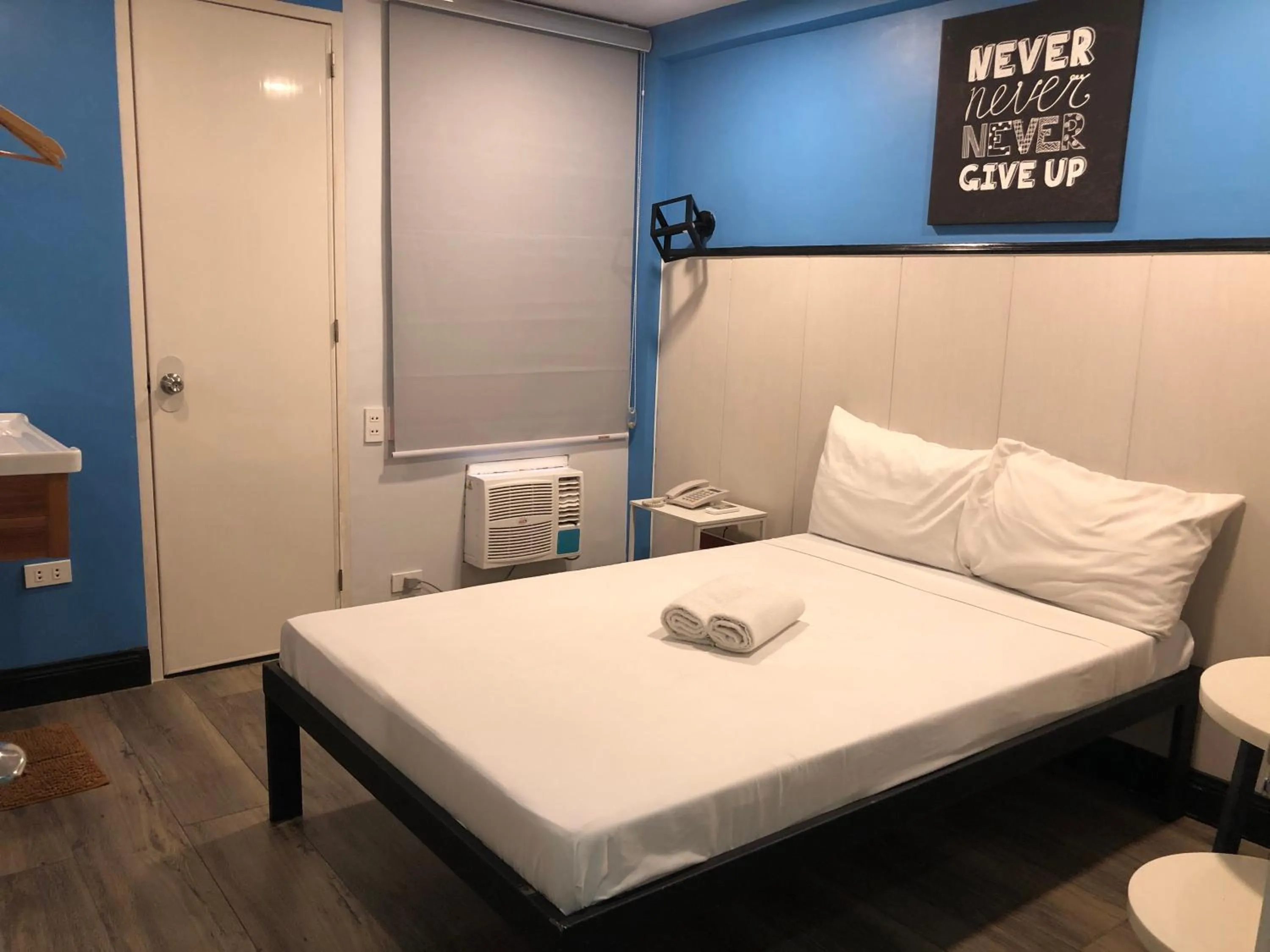 Bedroom, Bed in Maine City Residences Leveriza