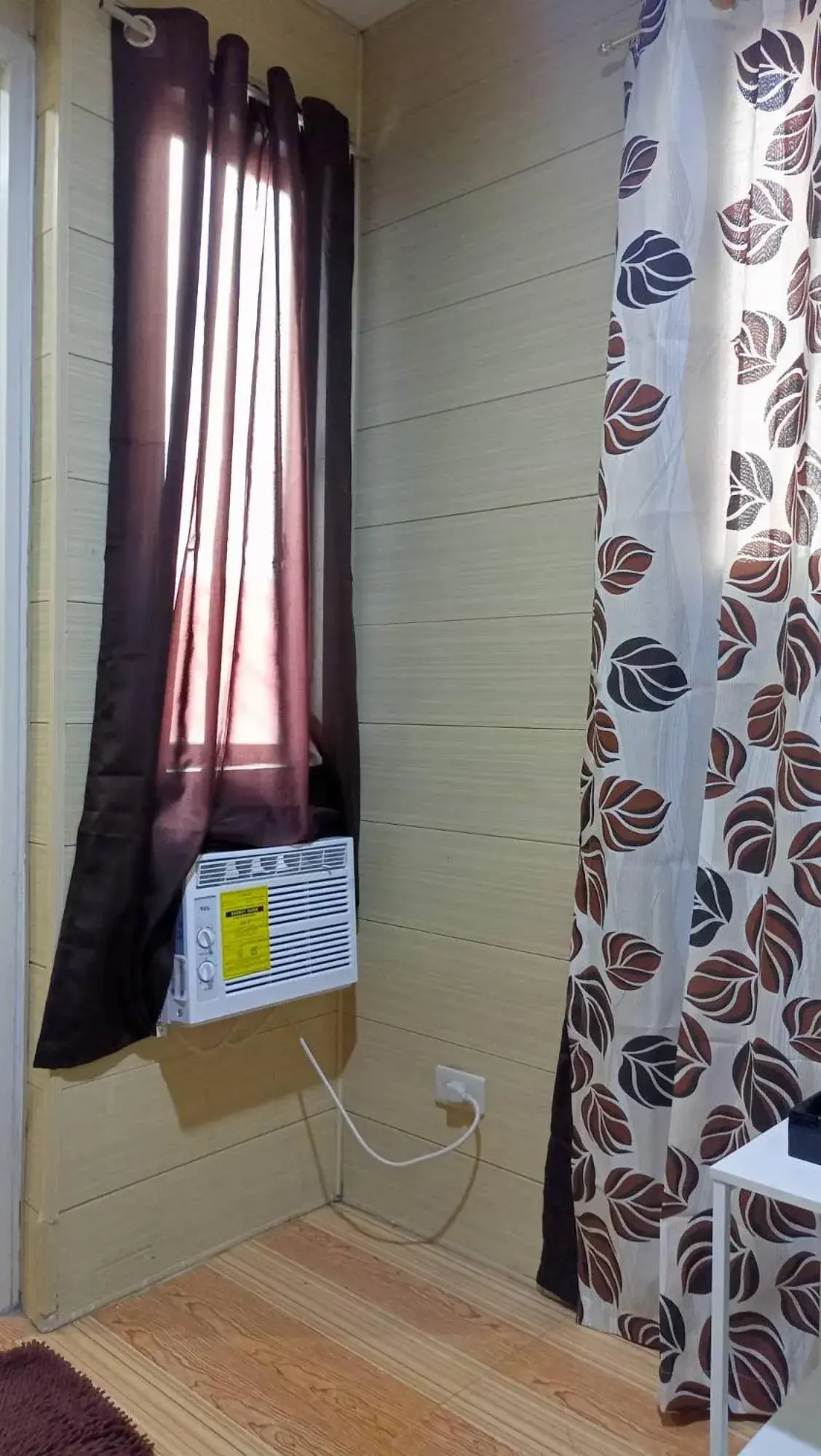 Economy Single Room in Maine City Residences Leveriza Economy Single Room in Maine City Residences Leveriza