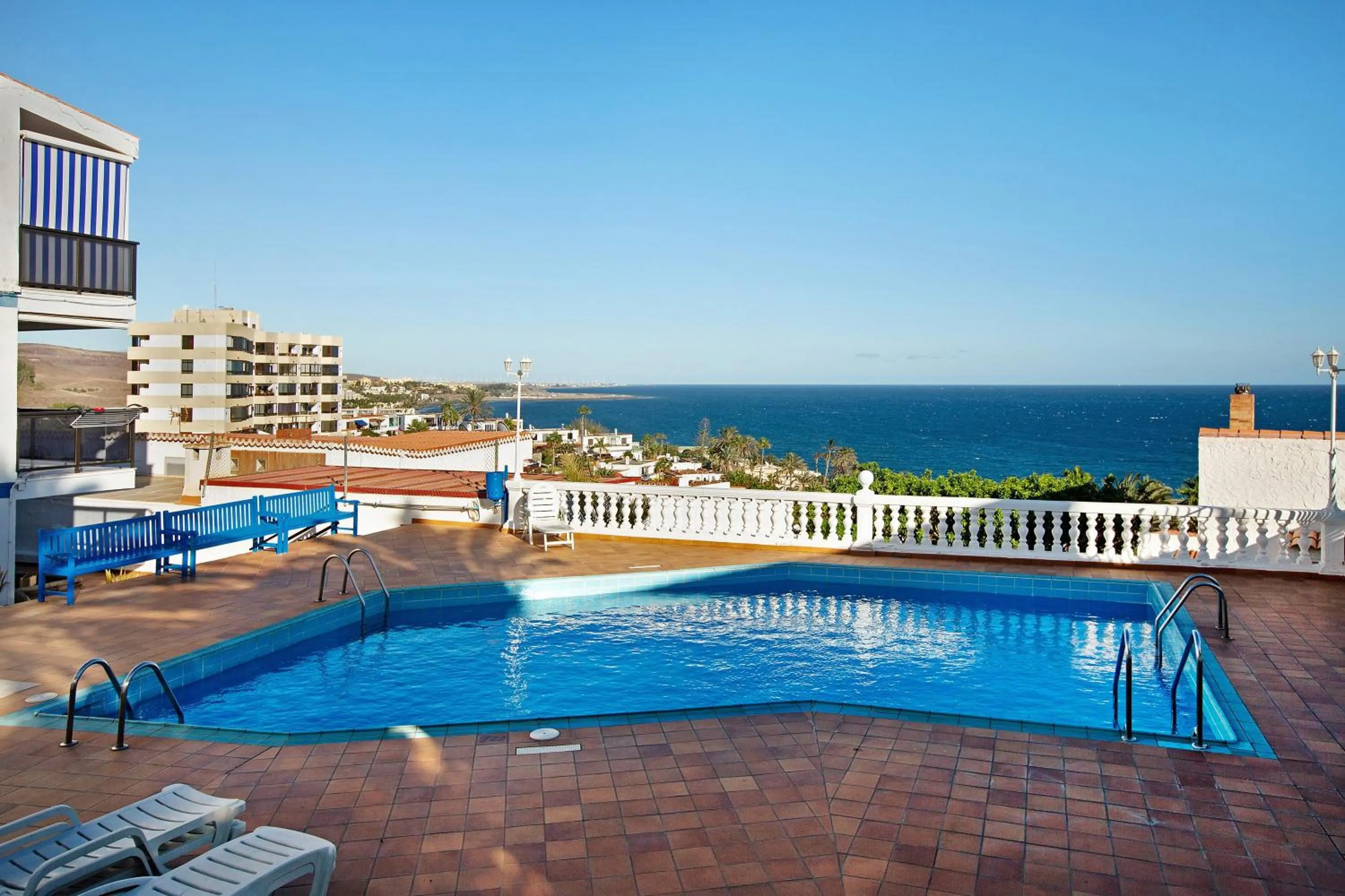 Property building in Apartamento Sol Del Sur