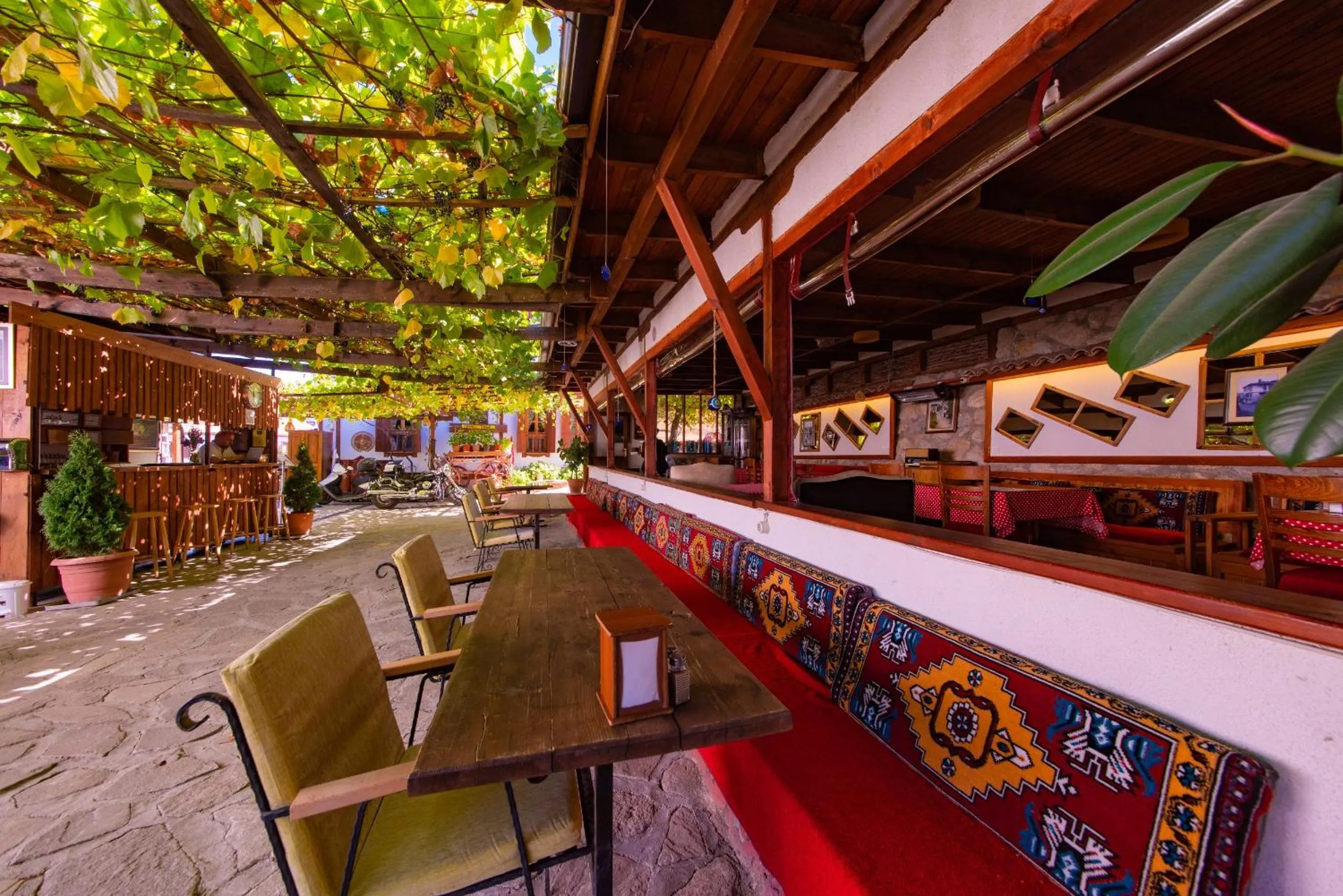 Garden in Cesmeli Konak Corner