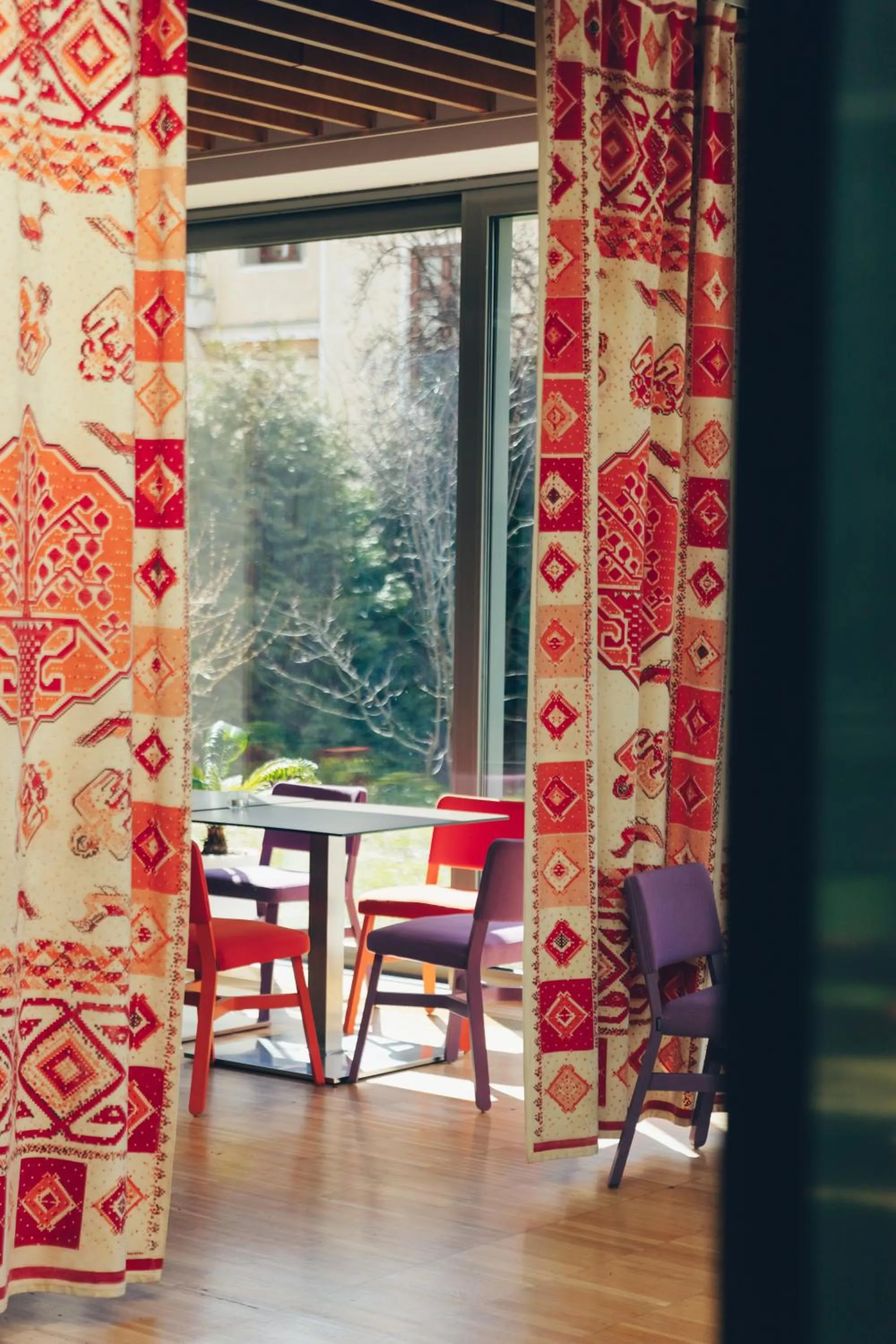 Restaurant/places to eat in The Gerald's Hotel