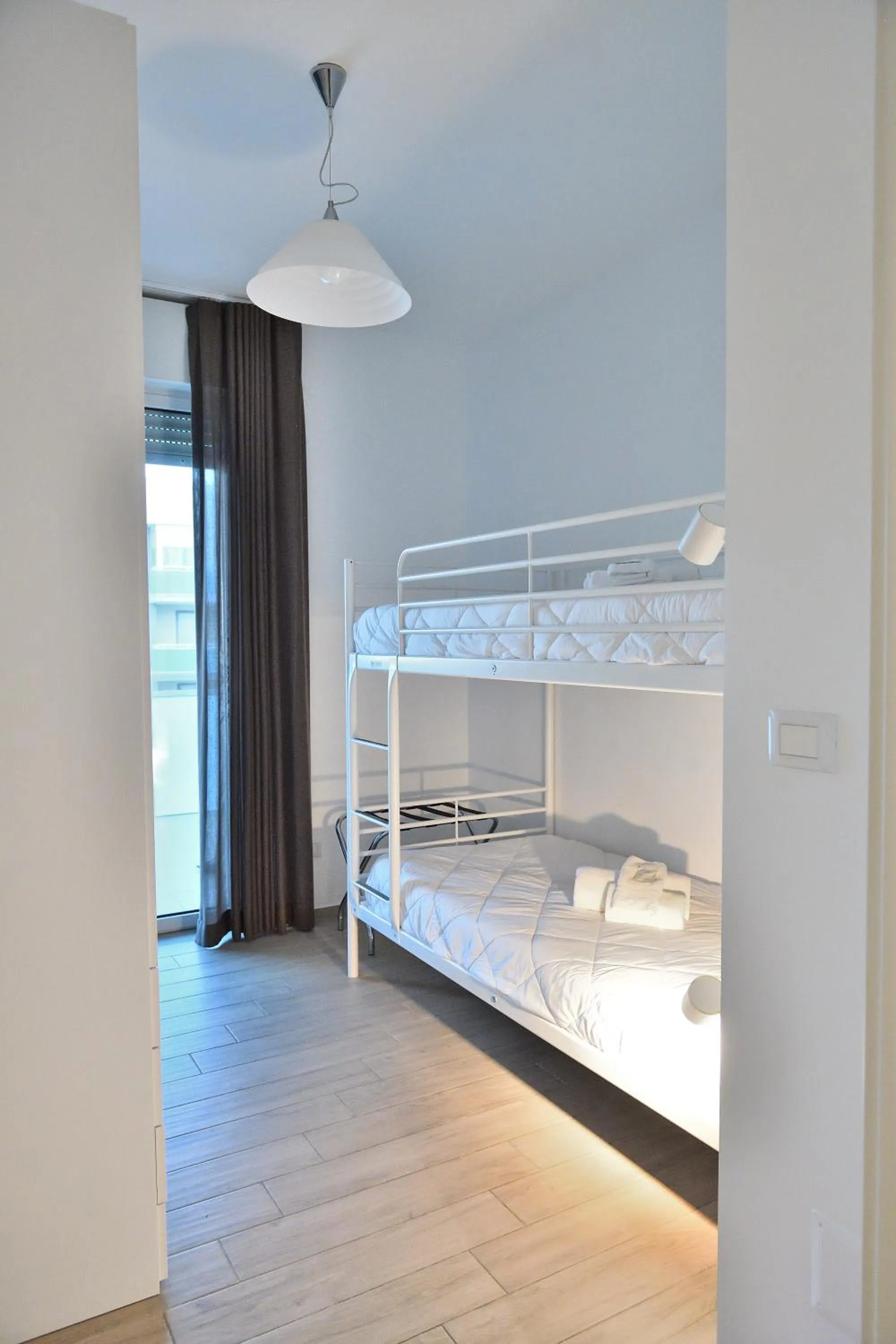 bunk bed in Karol Airport Bari