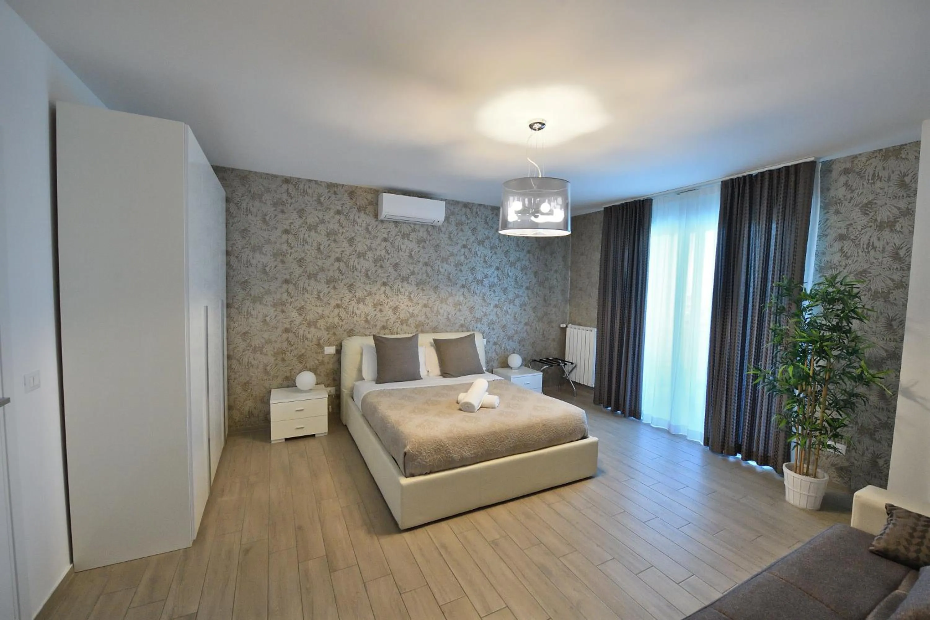 Living room, Seating Area in Karol Airport Bari