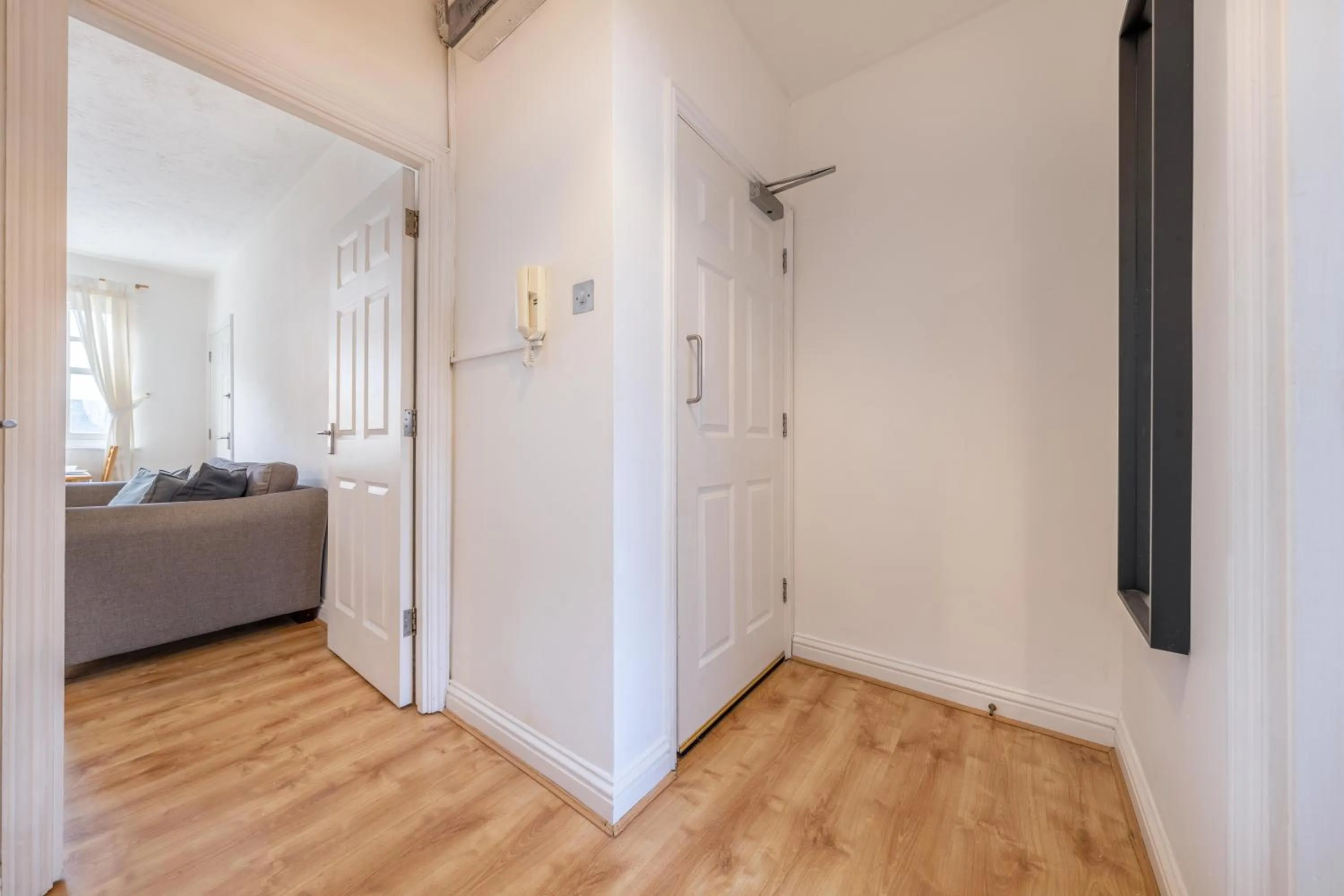 Other, Bed in 2BR Apartment Near Stansted Airport & Bishop Stortford