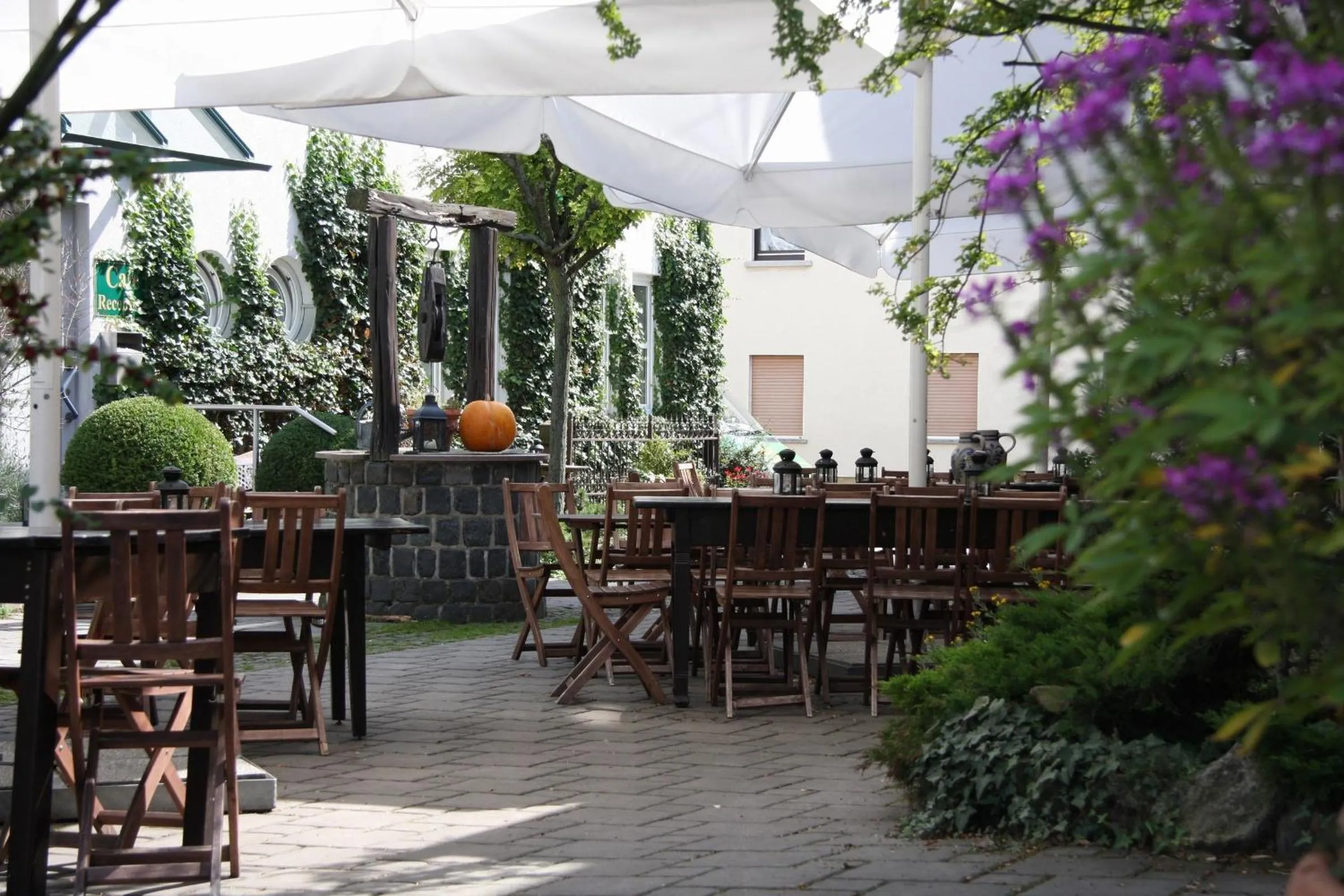 Patio in Hotel Gasthof Grüner Wald
