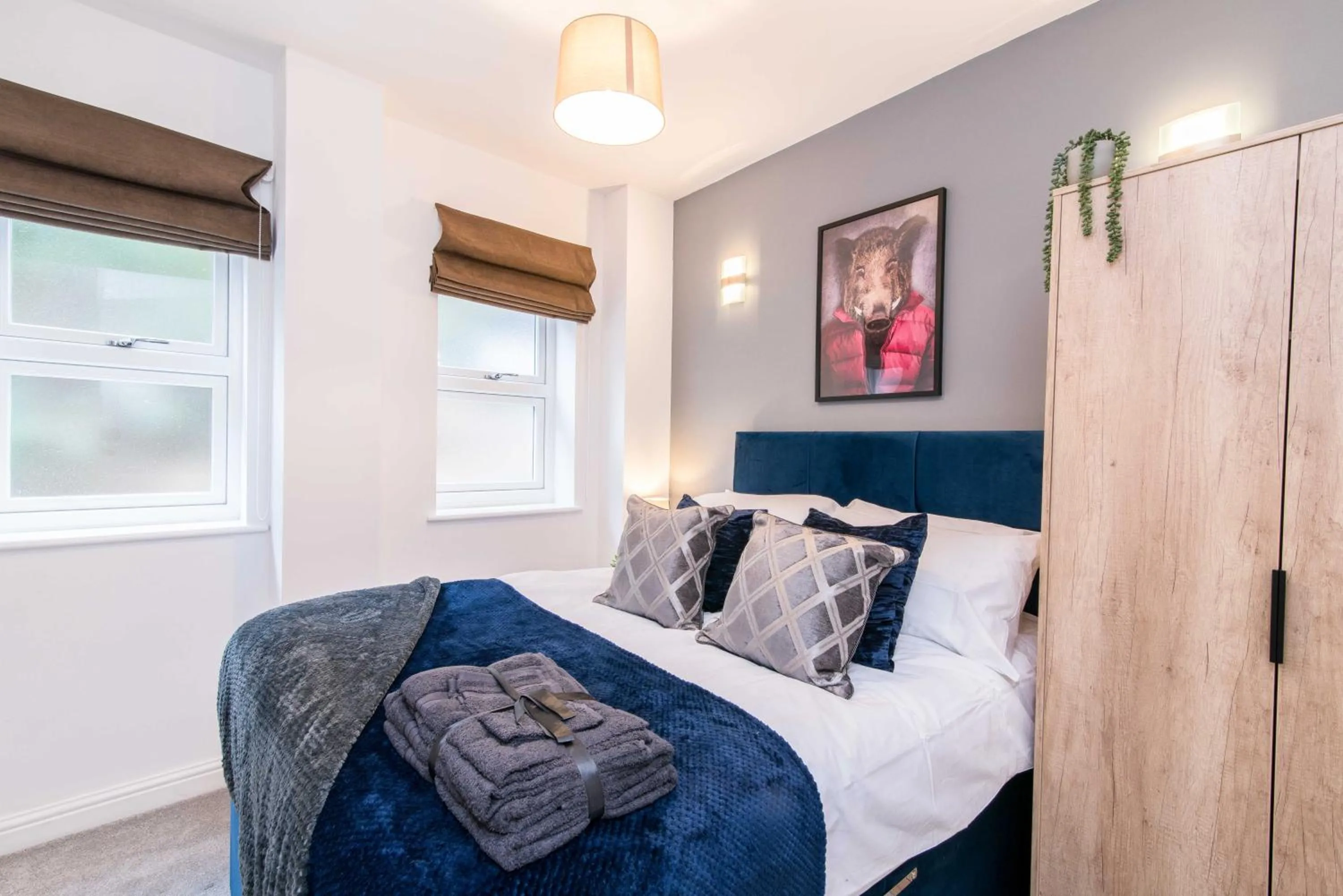 Immaculate 3 Bed House - Stunning Balcony Views