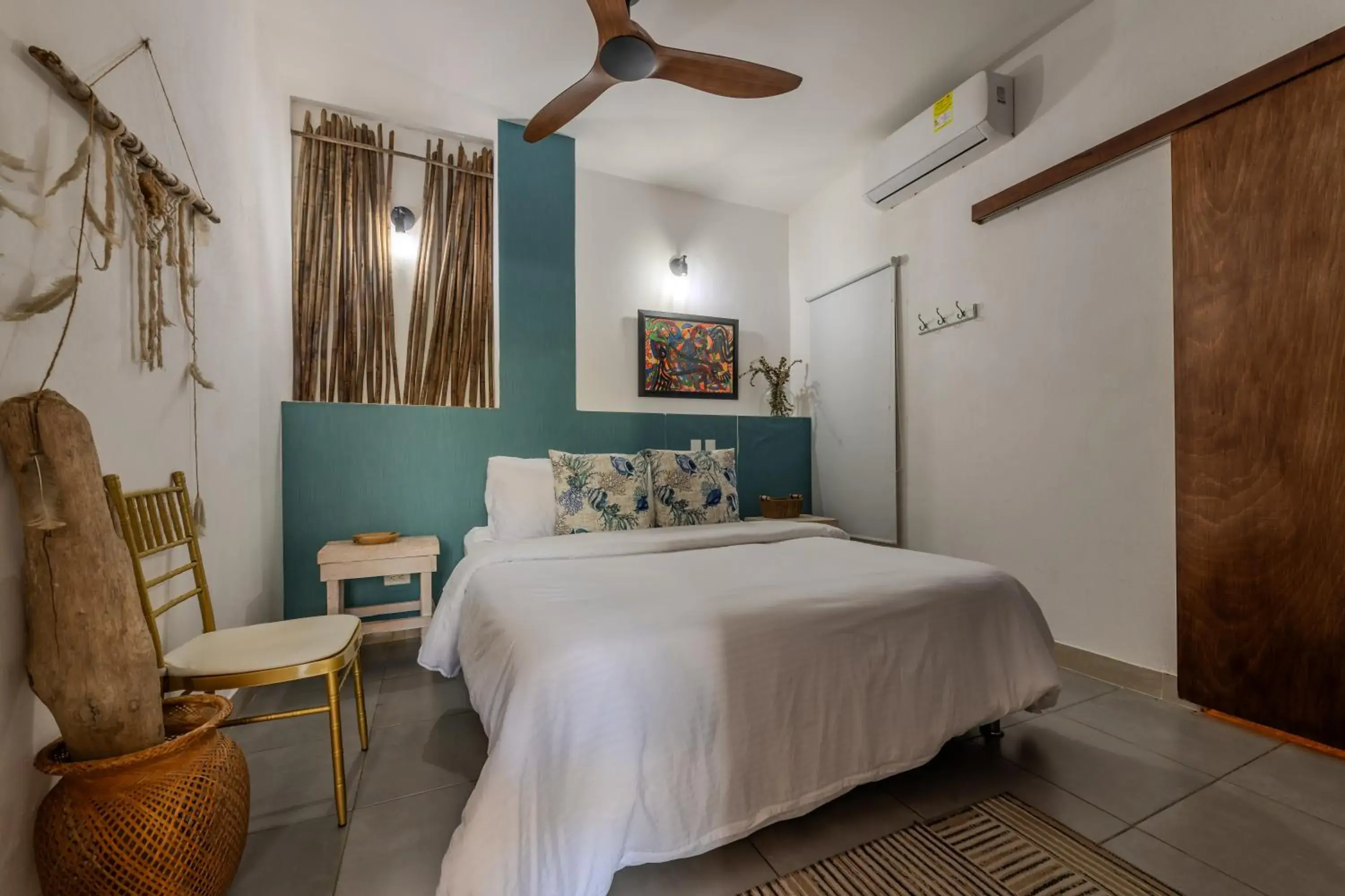 Deluxe Queen Room in Casa Moraira Deluxe Queen Room in Casa Moraira