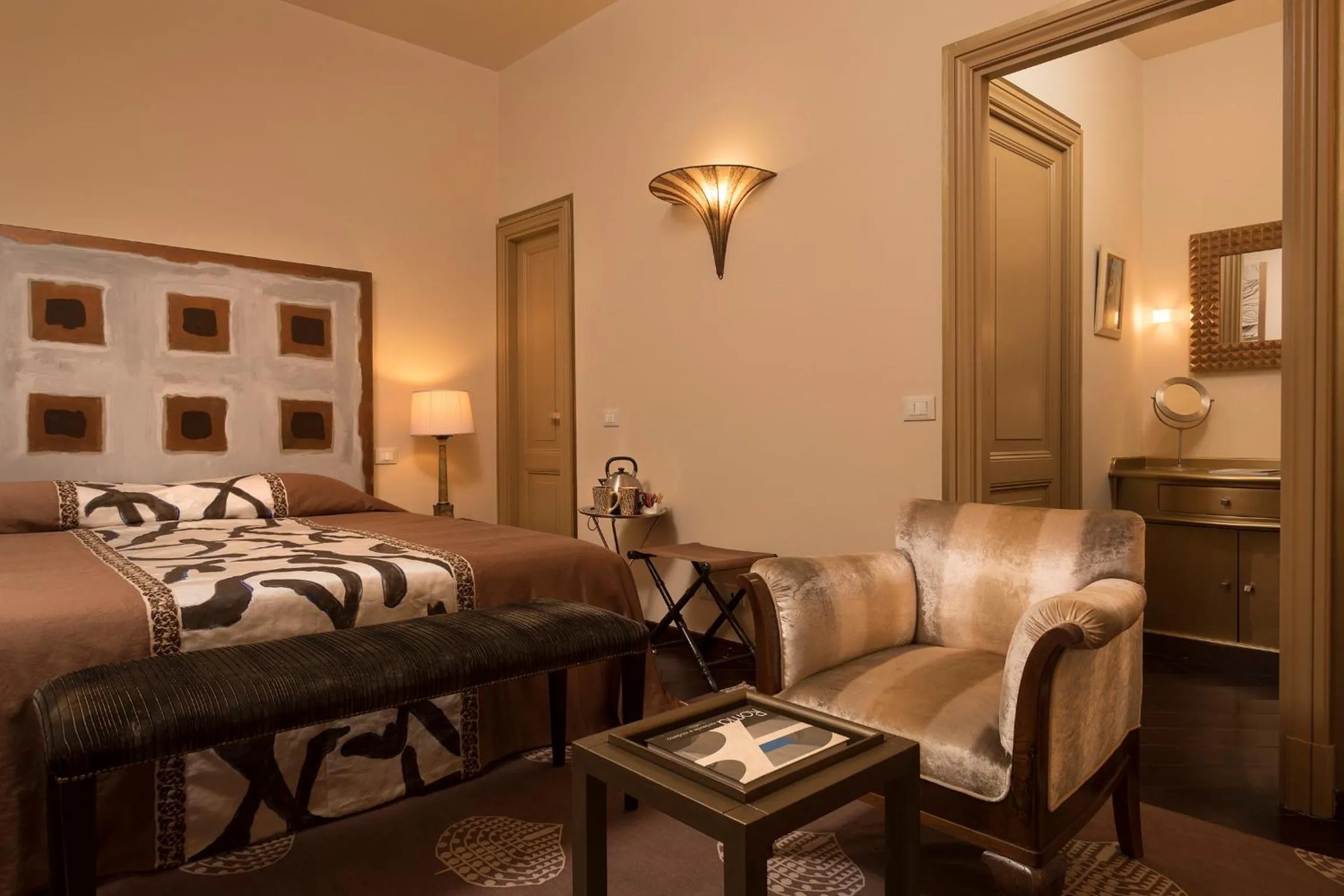 Photo of the whole room, Bed in Buonanotte Garibaldi