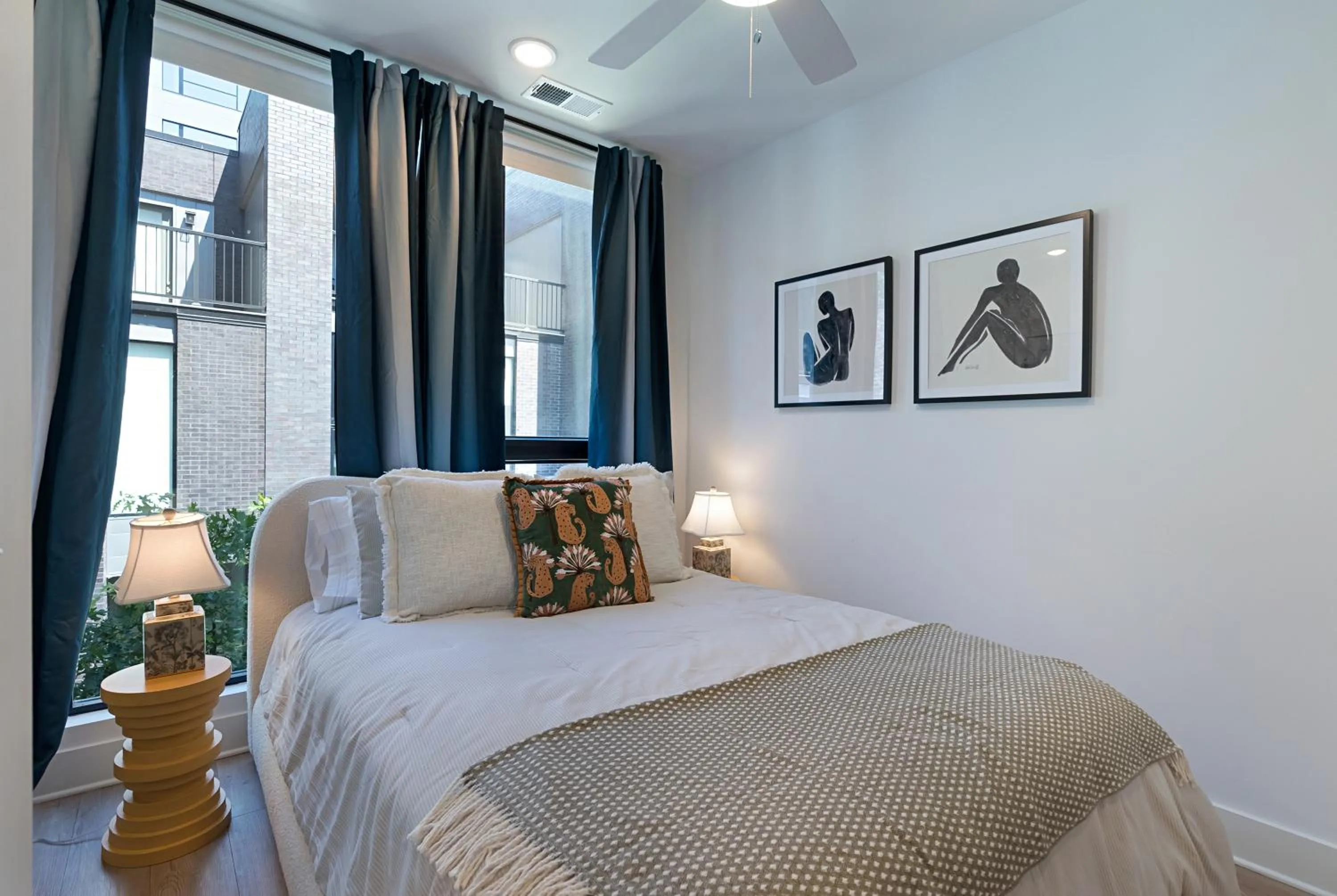 Bed in Sonder The High Note